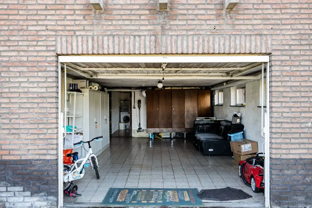 OP TE FRISSEN OPEN BEBOUWING MET 3 SLAAPKAMERS, GARAGE EN KELDER OP HOEKPERCEEEL VAN 6A67CA. foto 14