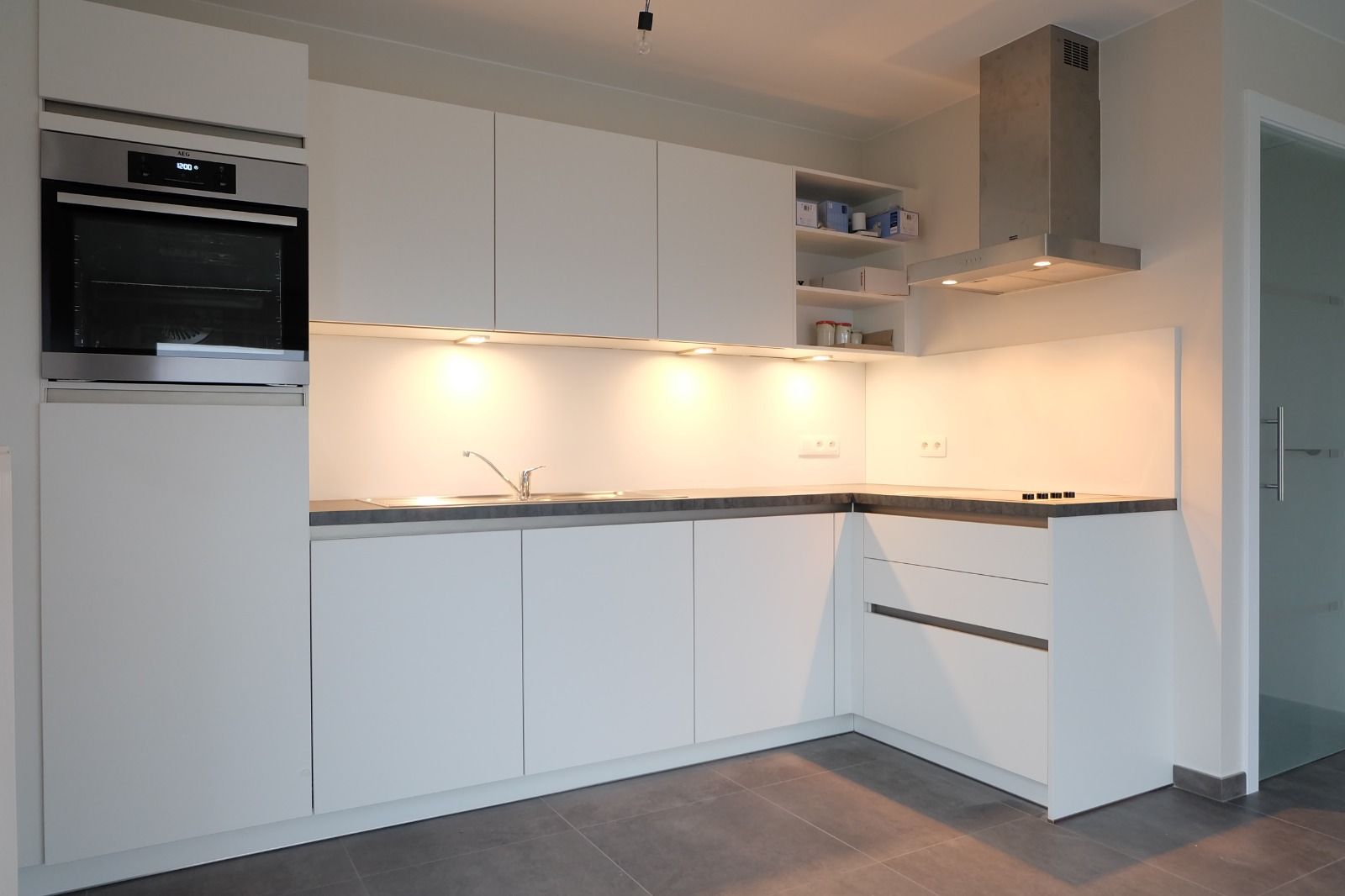 Appartement met frontaal zicht op het Schipdonkkanaal foto 4