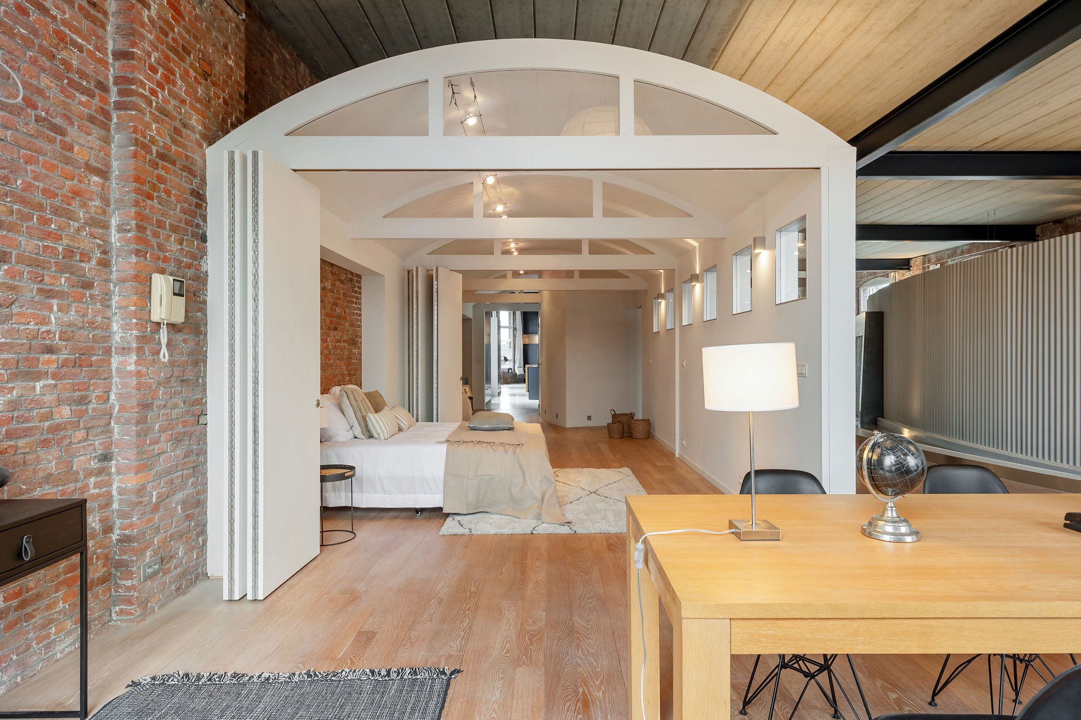 Luxueuze, ruime (317m²) en energiezuinige (EPC A) loft te Mechelen met 4 slk en 3 badk. foto 9
