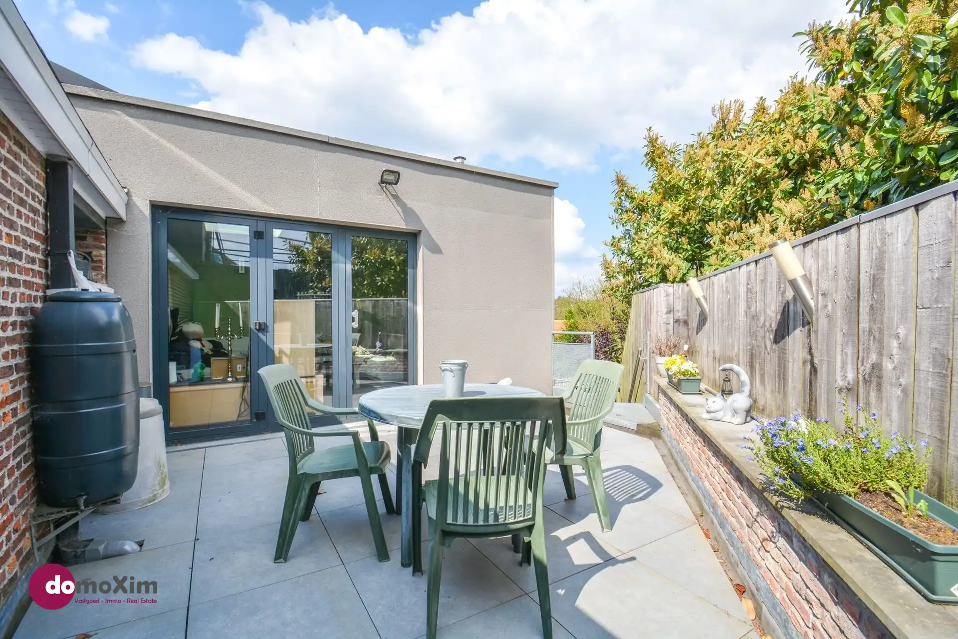 Woning voor gemengd gebruik / opbrengsteigendom nabij het centrum van Muizen foto 2