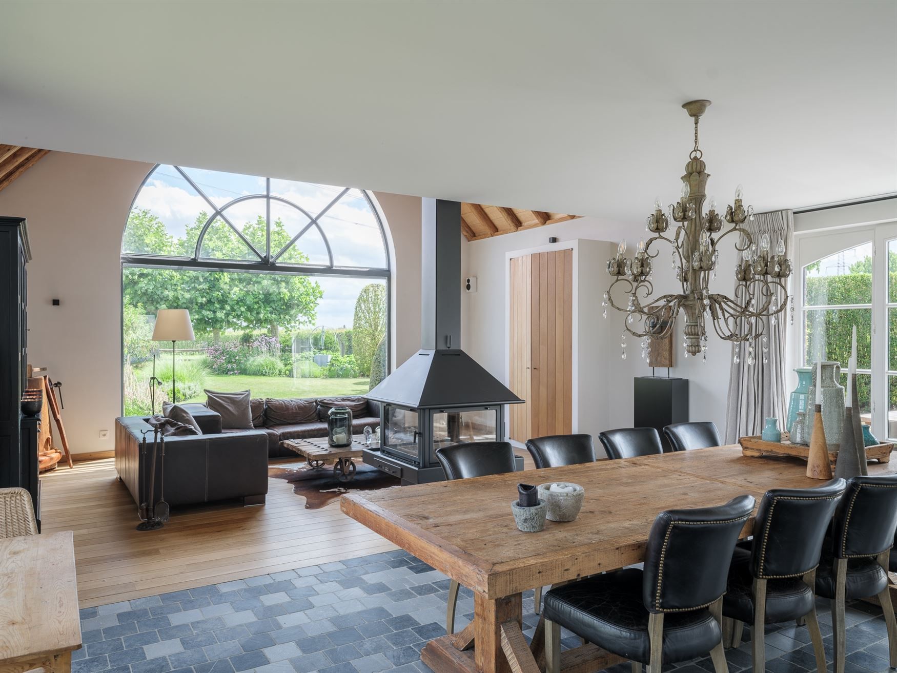 Karaktervolle hoeve met stijl en privacy foto 13