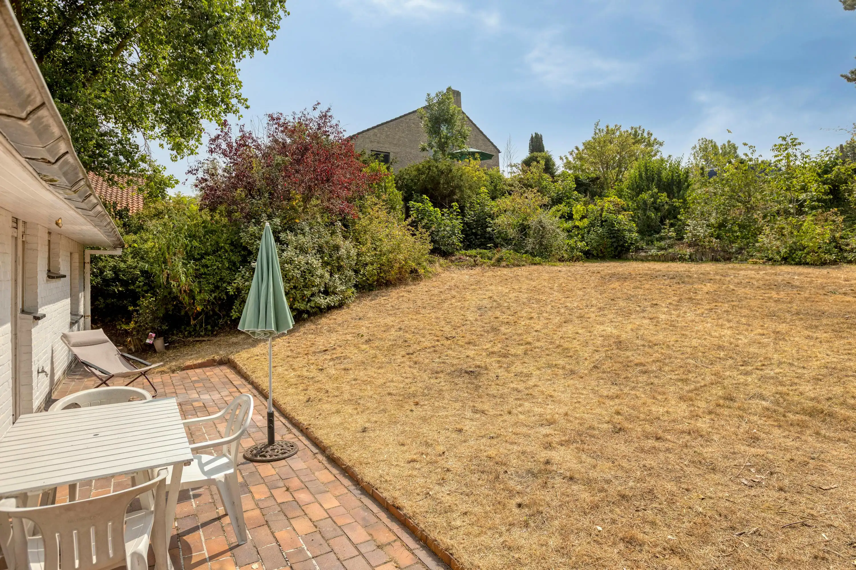 Te renoveren woning op 1192m² grond op topligging! foto 14
