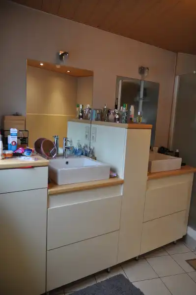 Mooi afgewerkte hoekwoning met 4 slaapkamers en uitgerust met zonnepanelen. foto 11