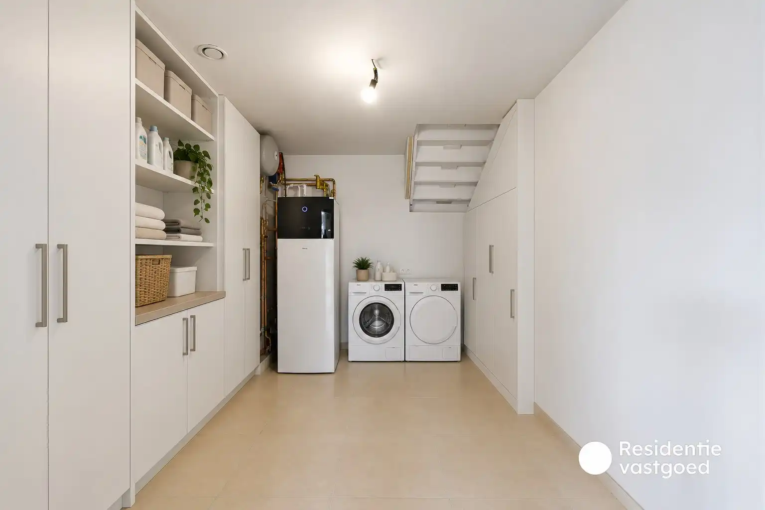 Gezinswoning met drie slaapkamers op goeie locatie foto 11
