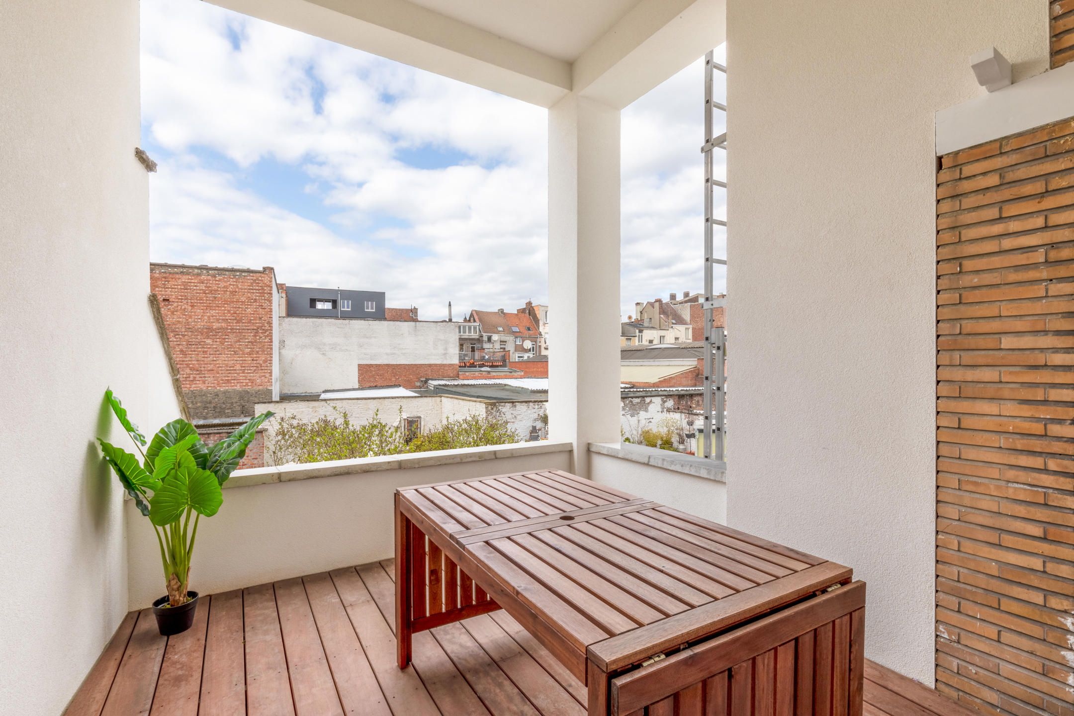 Uitz. appartement met proffessionele keuken en ruim terras foto 17