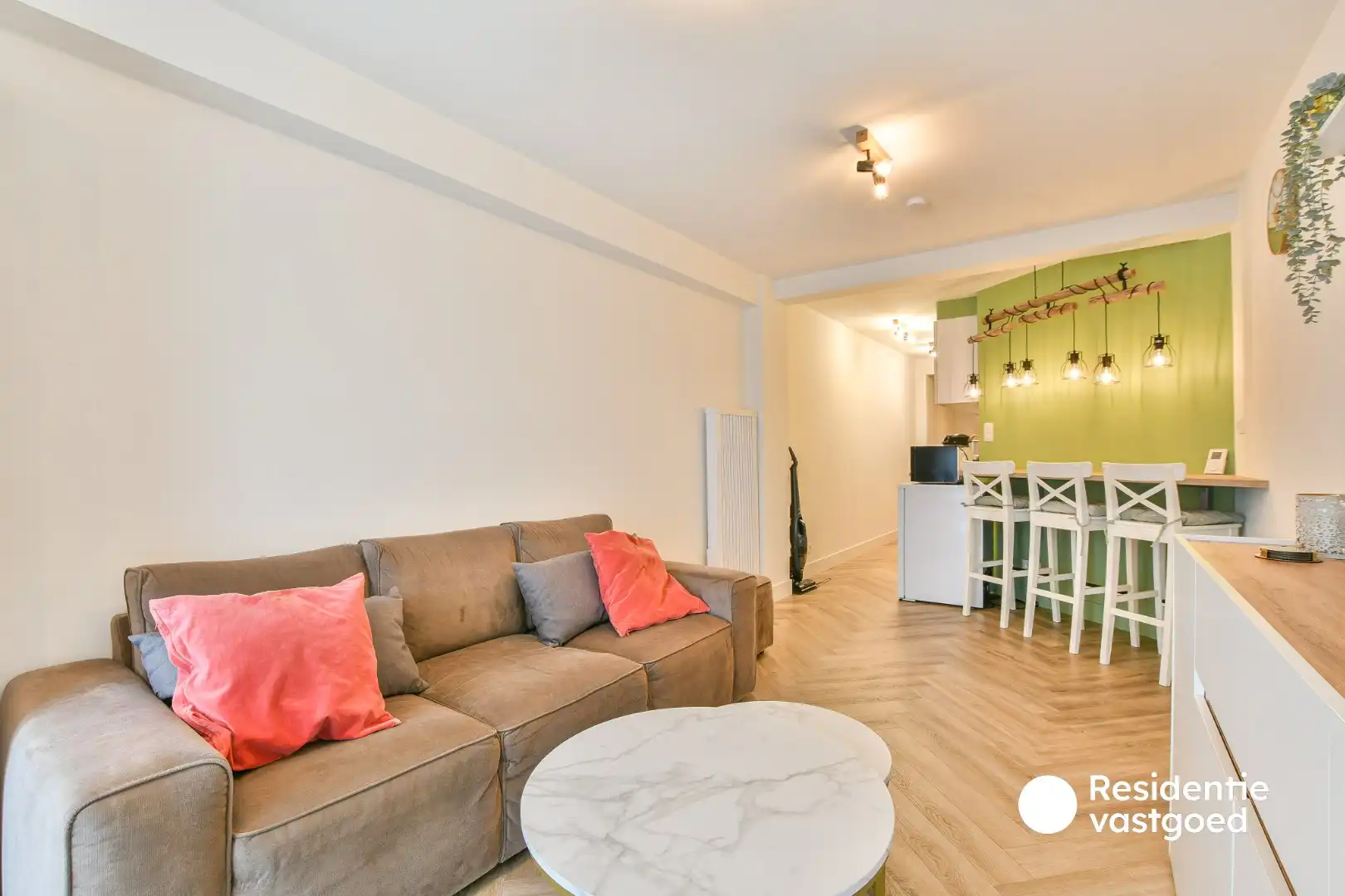 Volledig vernieuwd appartement te koop - achterkant zeedijk Wenduine! foto 3