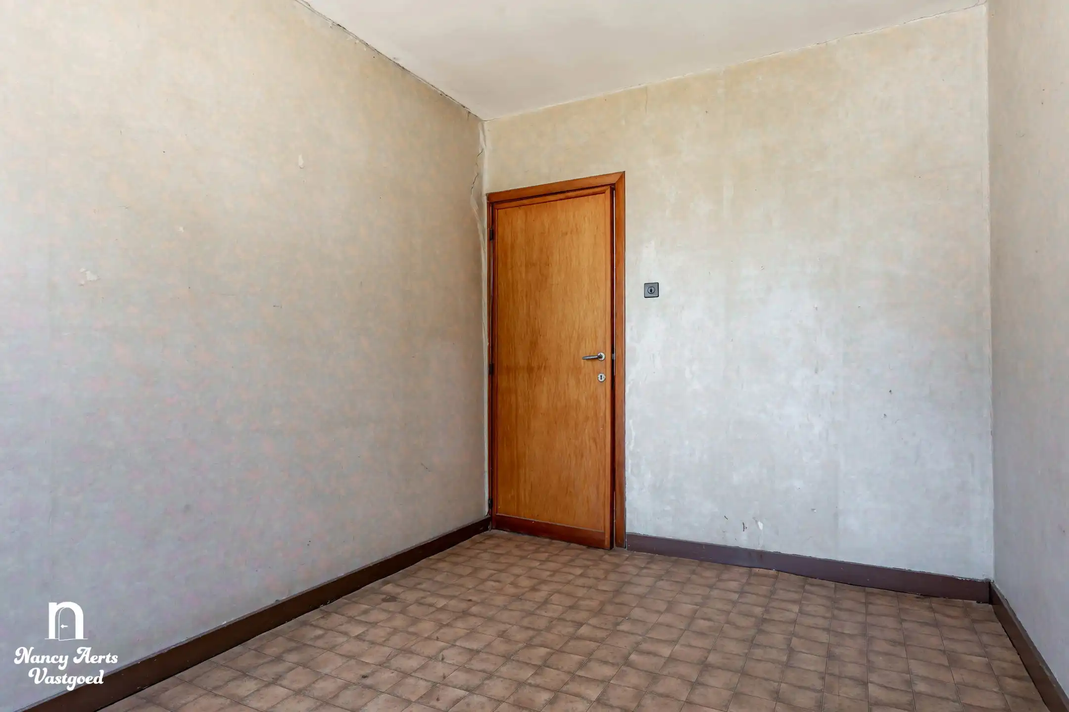 Karaktervolle renovatiewoning met tuin veel potentieel foto 25