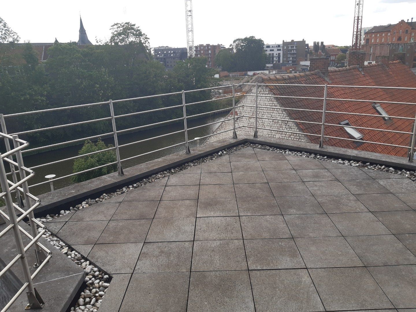 Tof dakappartement met aangenaam zonneterras. foto 27