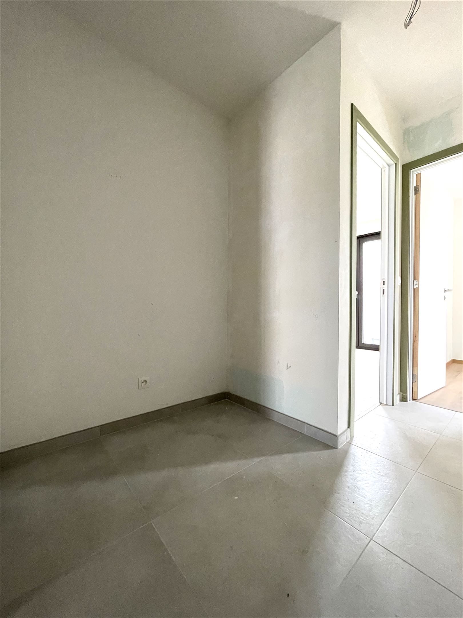 Zeer rustig gelegen instapklaar nieuwbouwappartement met garage foto 7