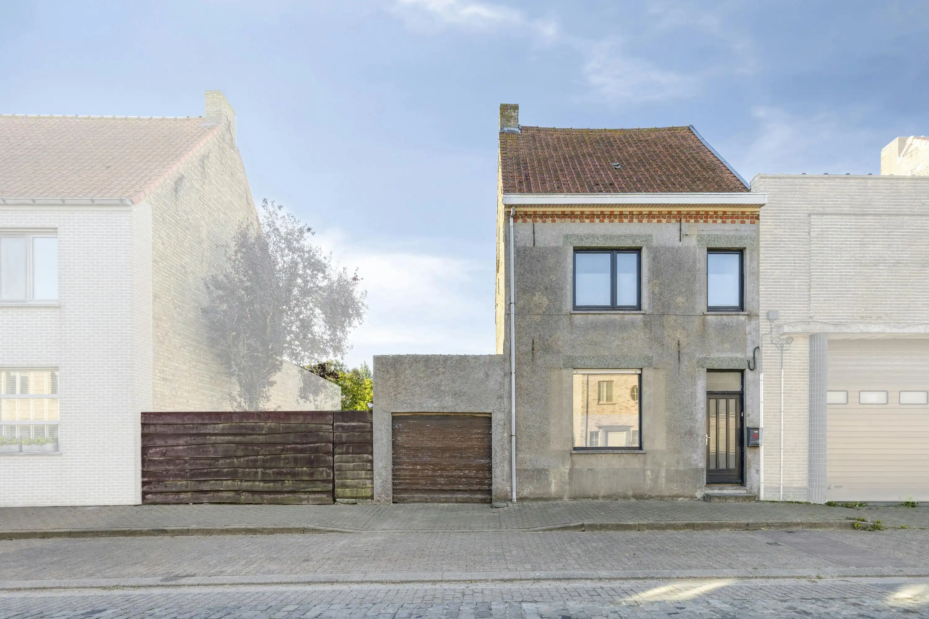 Huis te koop met drie slaapkamers op 1156m² grondoppervlakte foto 2