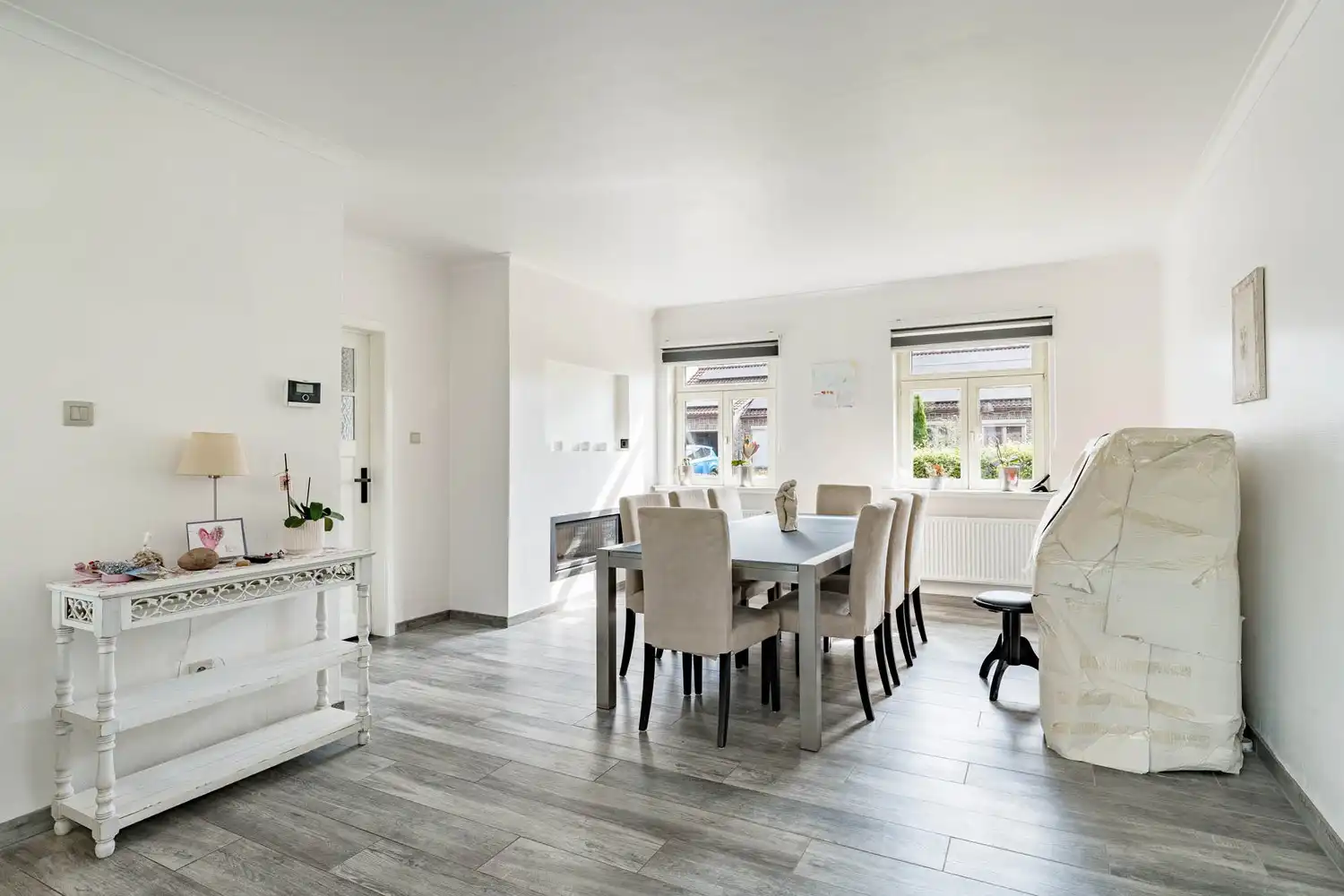 Gerenoveerde woning met 3 slaapkamers, een garage en een west georiënteerde tuin in een autoluwe woonwijk te Bierbeek! foto 3