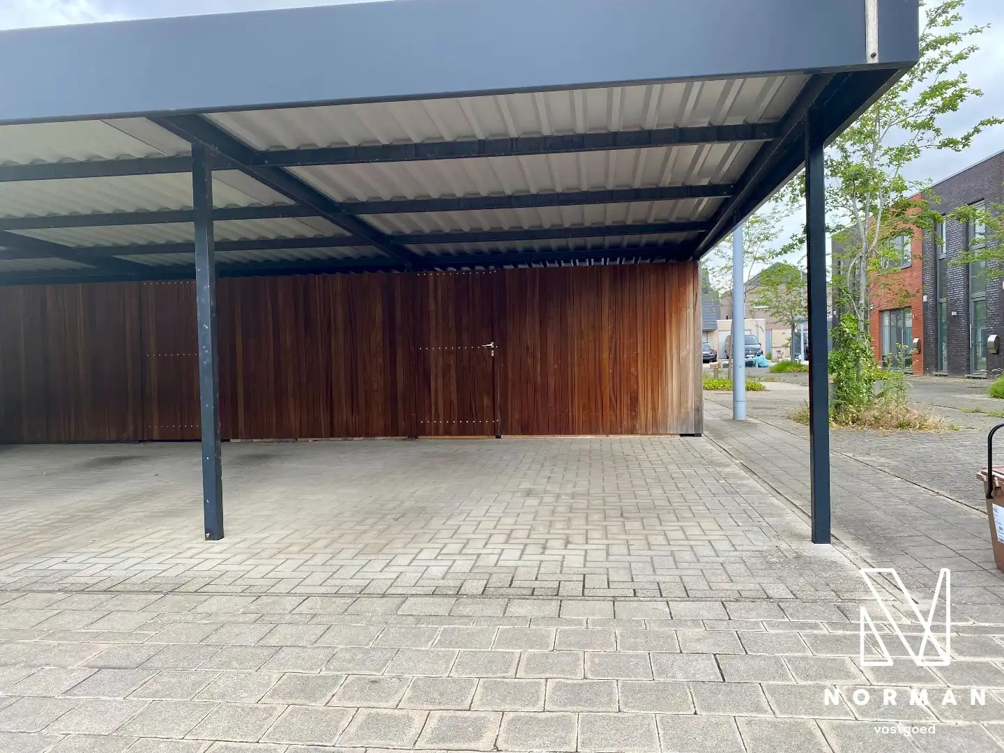 Recente woning in rustige buurt met 3 slaapkamers, zuidwest gerichte tuin en carport in Beveren-Leie foto 11