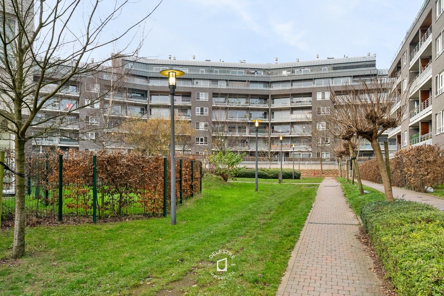 ZALIGE ZONNIGE PENTHOUSE + GIGA TERRAS VAN 42 M2 EN 2 PARKINGS + KELDER foto 5