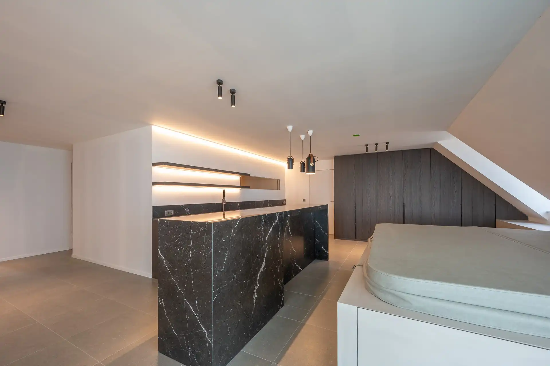 Exclusieve hoekduplex van 427 m² met frontaal zeezicht foto 15
