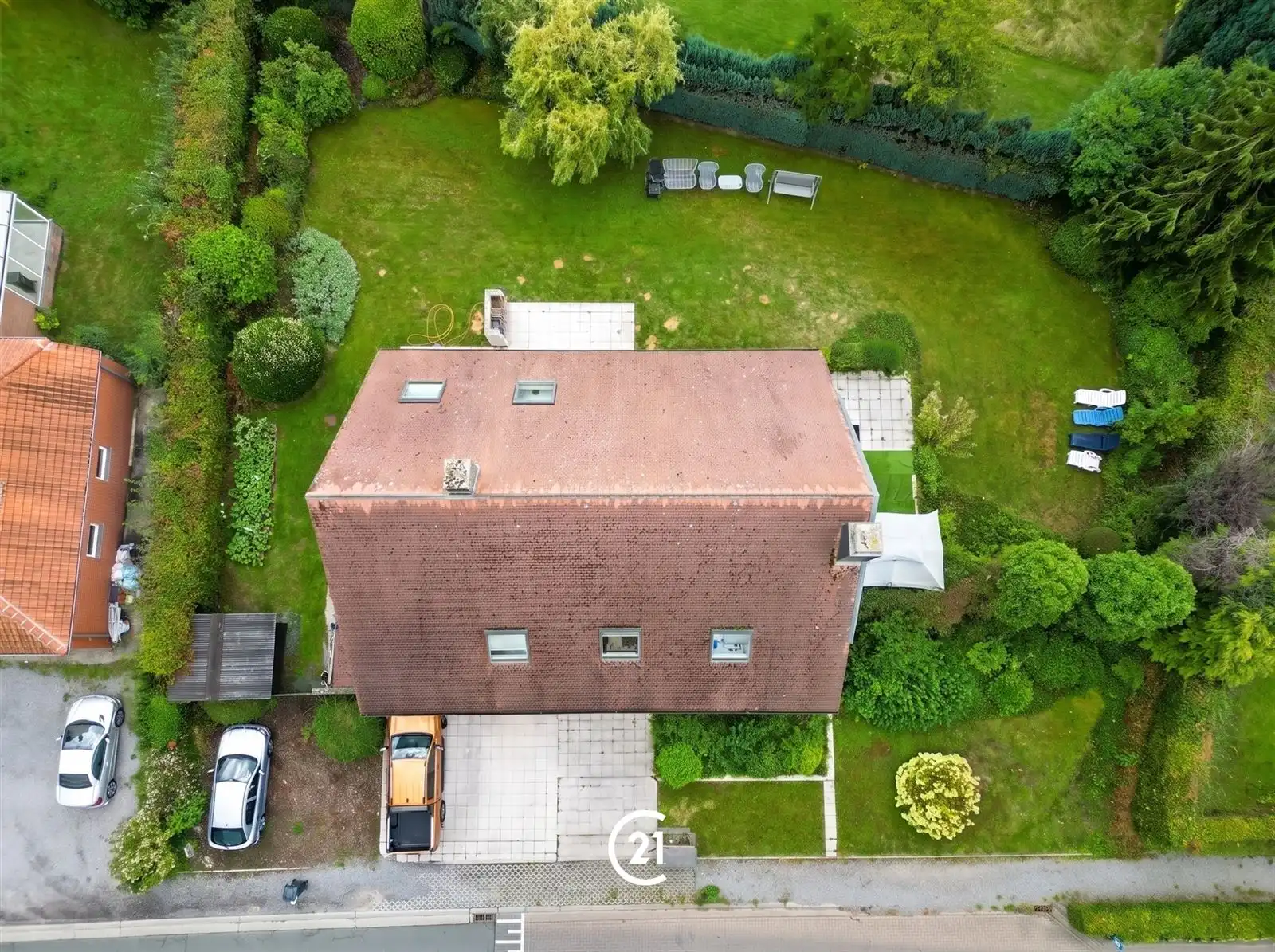 Ruime en lichtrijke villa met 4 slaapkamers en zuidgerichte tuin foto 2