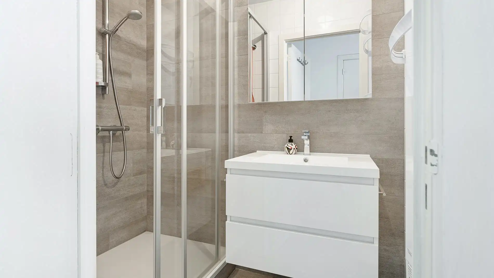 Instapklaar appartement met 3 slpks. en vrij uitzicht foto 26