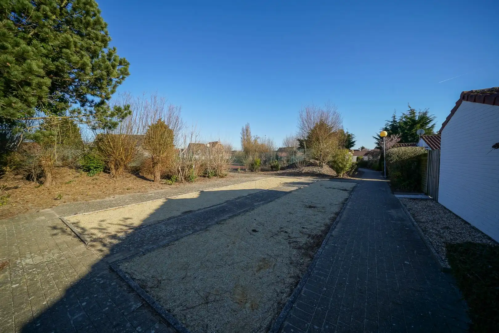 Instapklare vakantiewoning met zonnige tuin en 2 slaapkamers foto 18