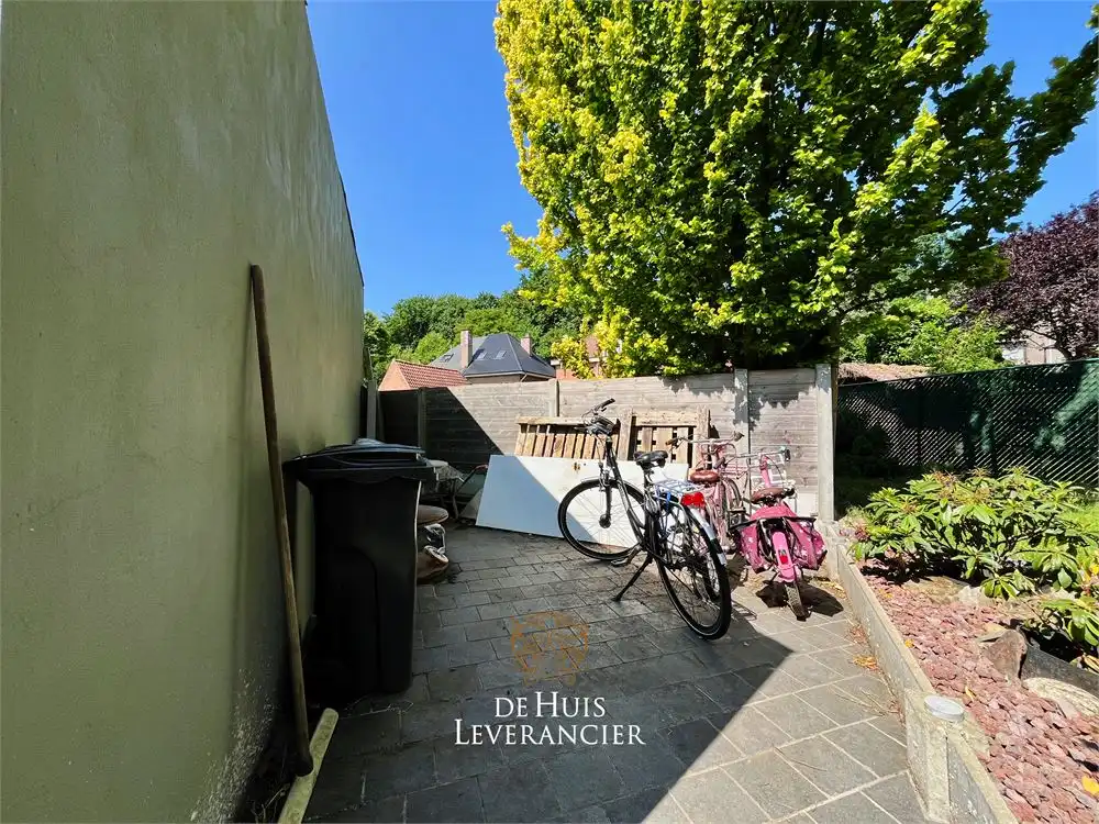 Prachtige, gerenoveerde woning met tuin en garage op toplocatie te koop in Mortsel! foto 30