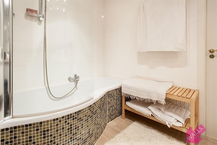 Gemeubeld duplex loft met 3 slk, 2 badk en garage foto 16