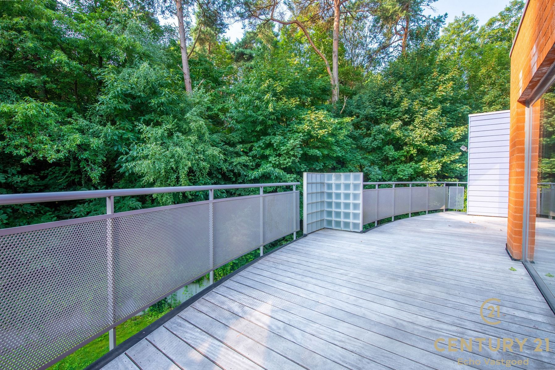 Luxe, ruime penthouse (192m²) met groot terras tegen het bos foto 12