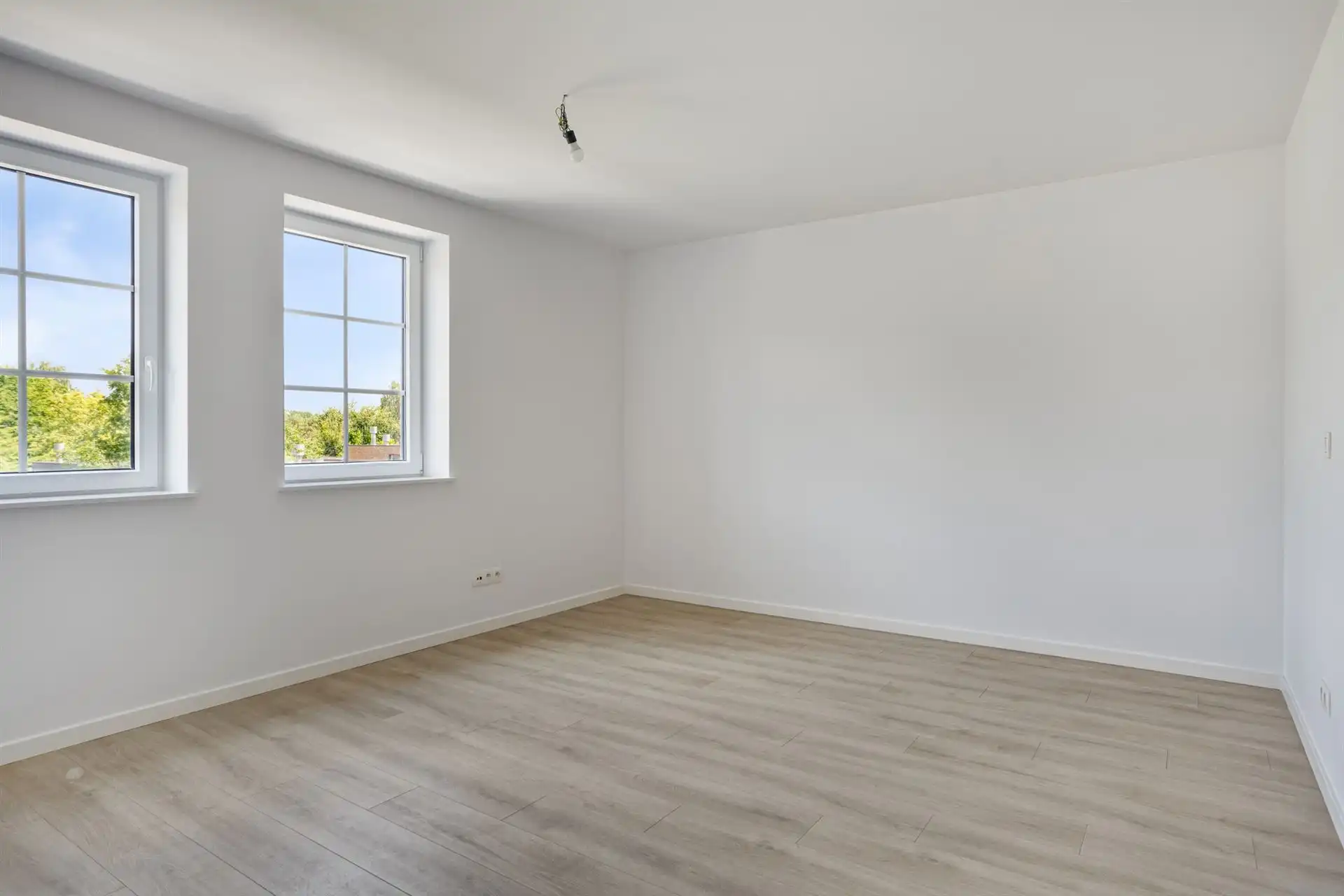 Prachtige nieuwbouw in rustige straat foto 19