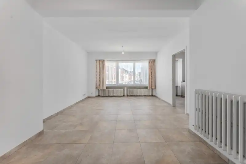 Gerenoveerd appartement met garage foto 3