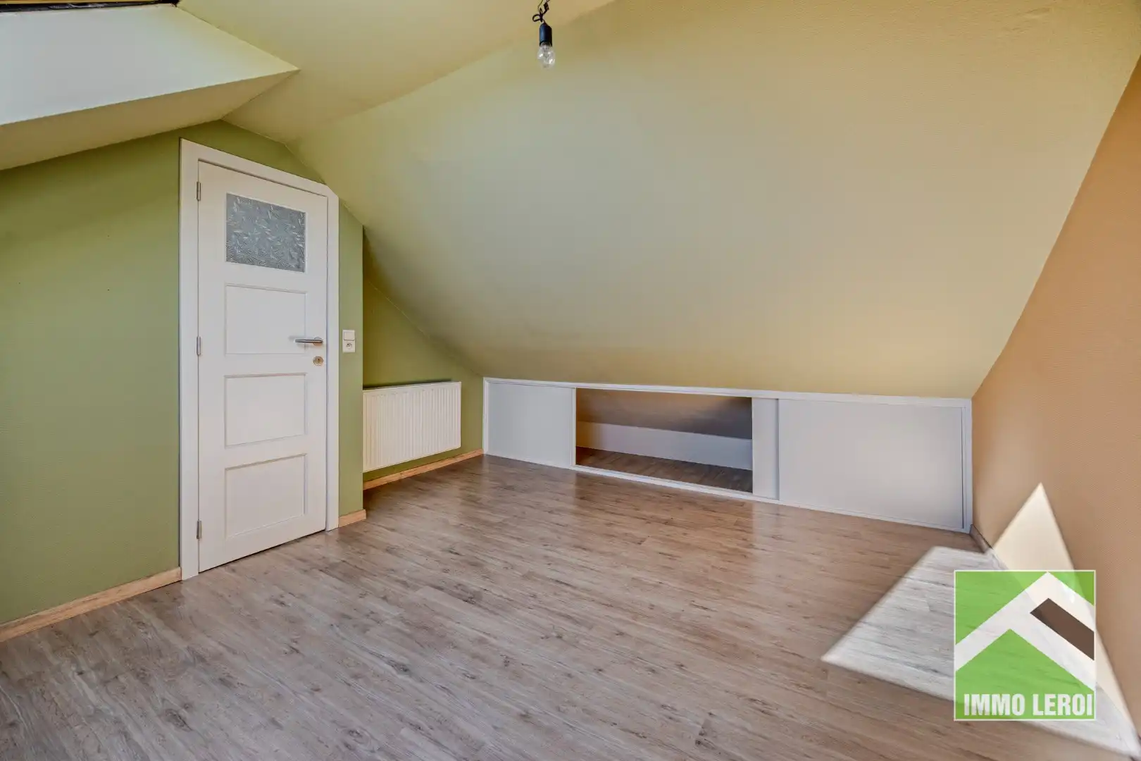 Vernieuwde en gezellig ingerichte woning met garage in stadsrand Tongeren foto 20