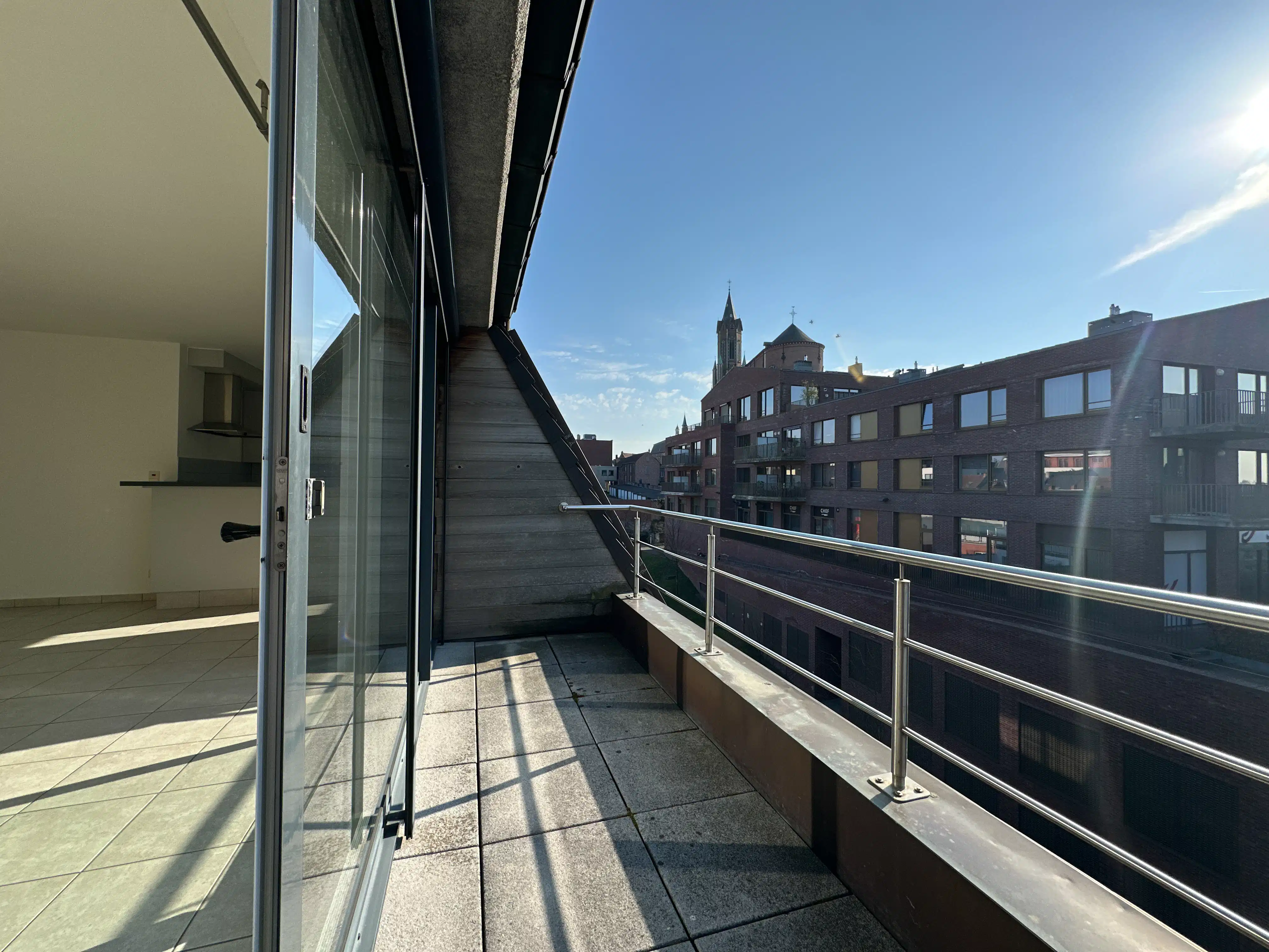 Ruim 2-slaapkamerappartement te huur in centrum Wetteren foto 5