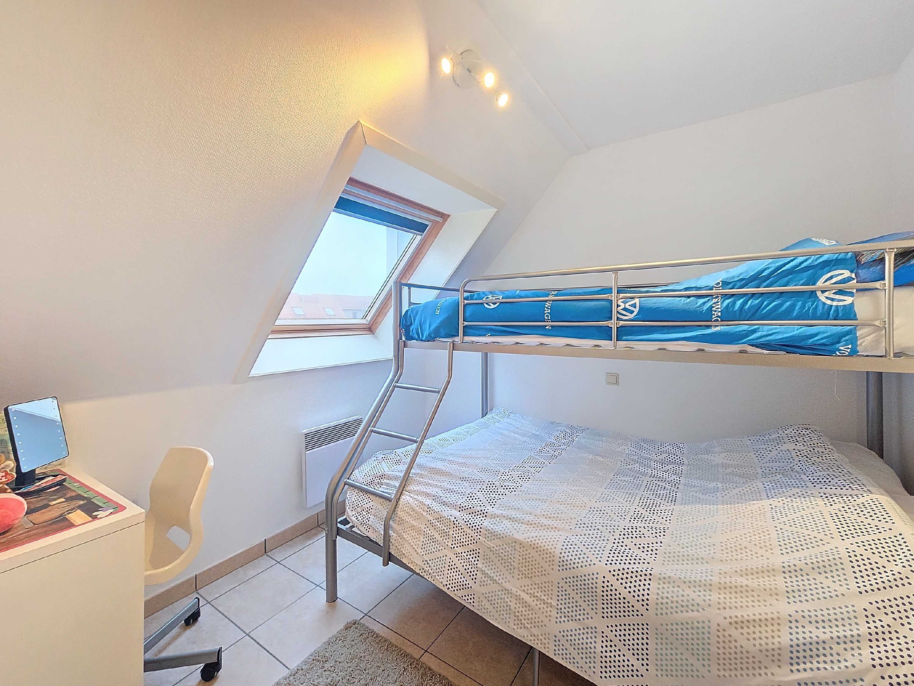 Instapklaar en luxueus gerenoveerd appartement te Nieuwpoort-bad foto 5