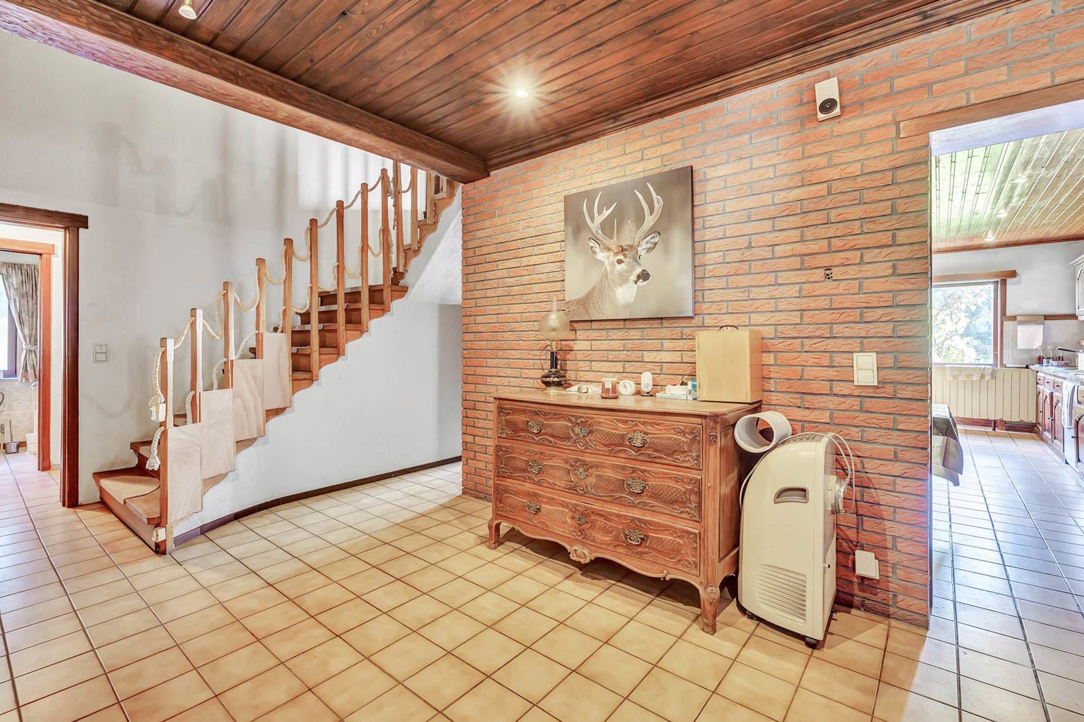 Uitzonderlijke woning met 5 slaapkamers  volledig onderkelderd foto 20