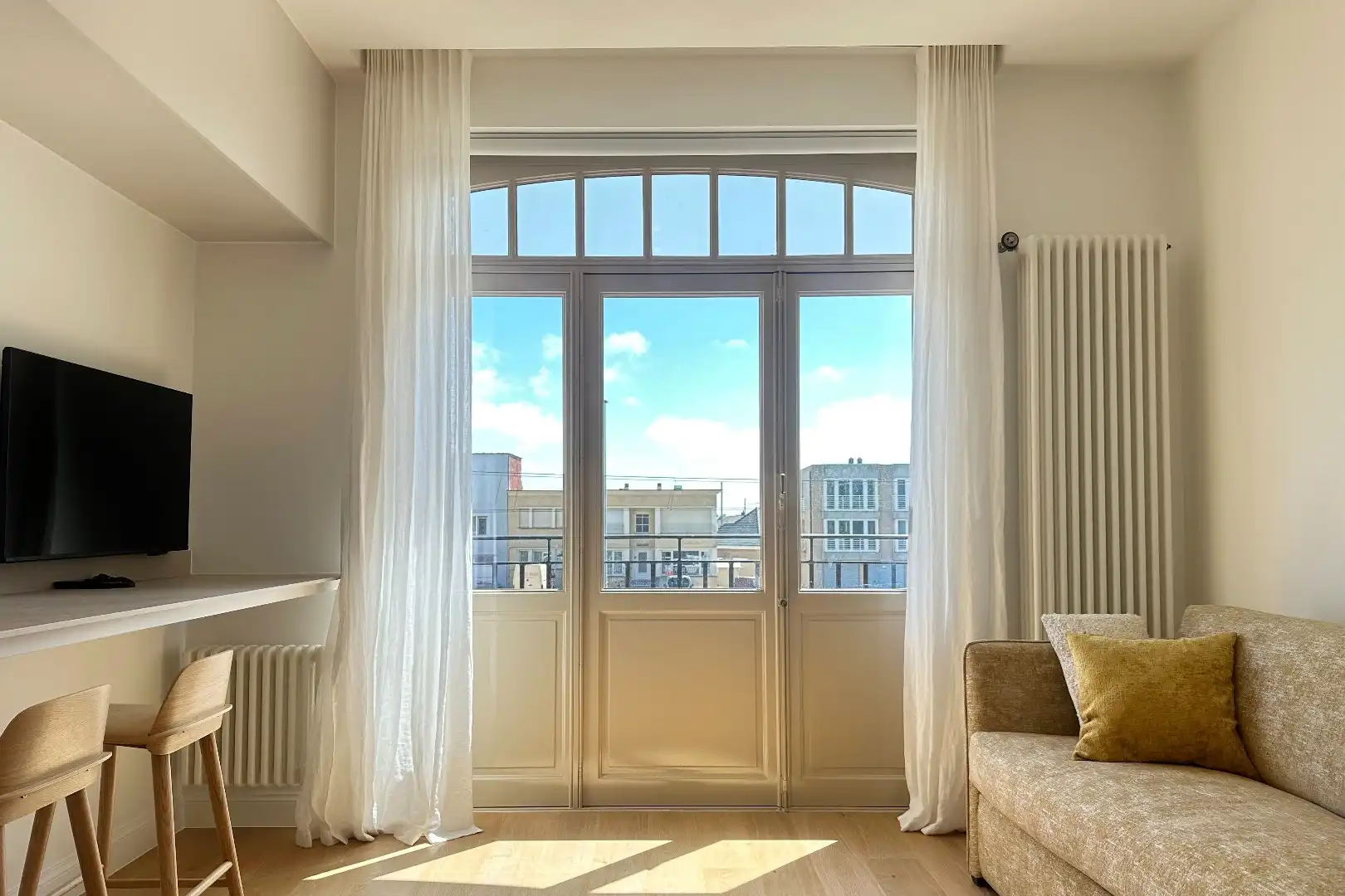 Gerenoveerde luxe studio achterzijde Zeedijk foto 2