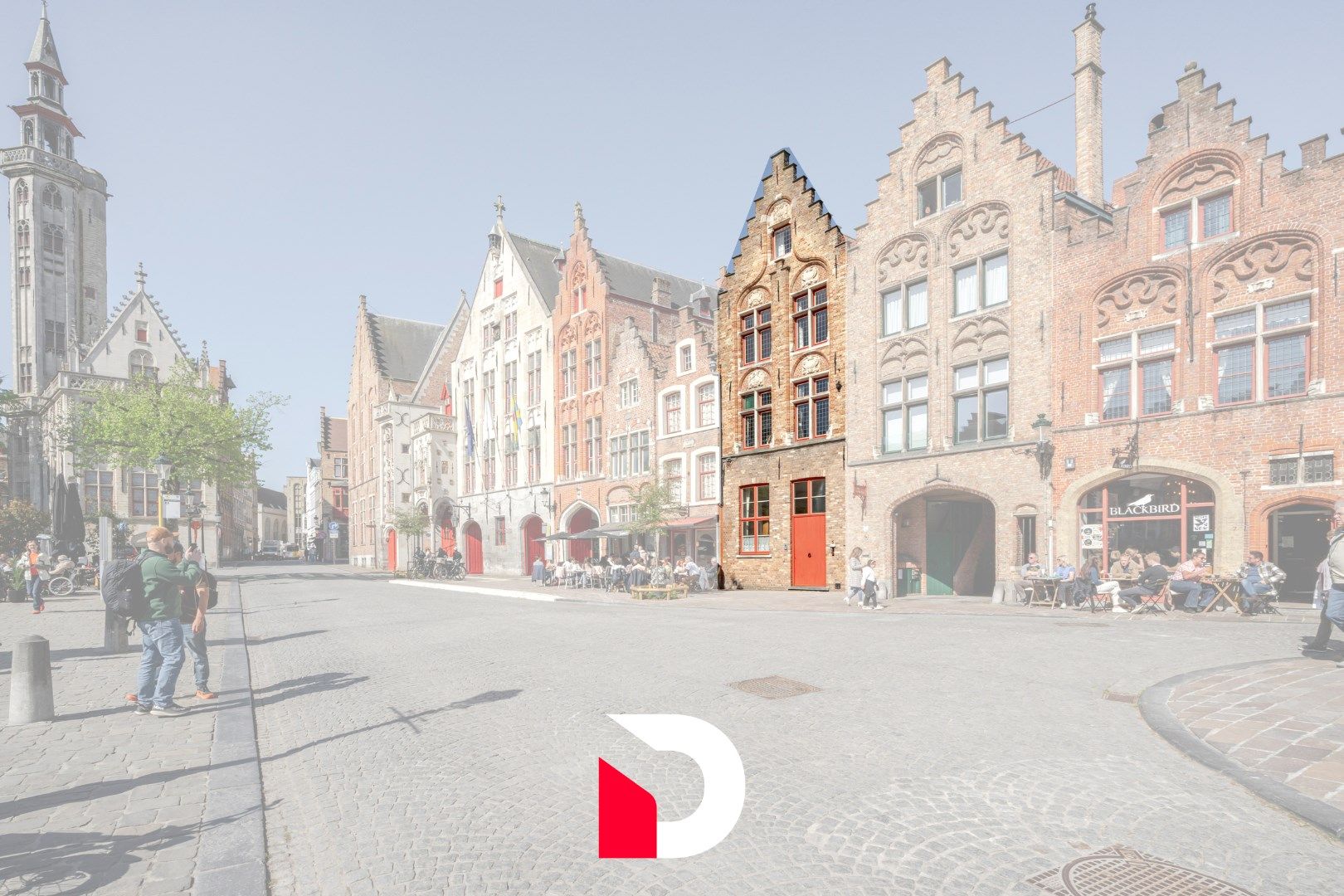 Karaktervolle / historische burgerwoning op het Jan Van Eyckplein te Brugge. foto 22