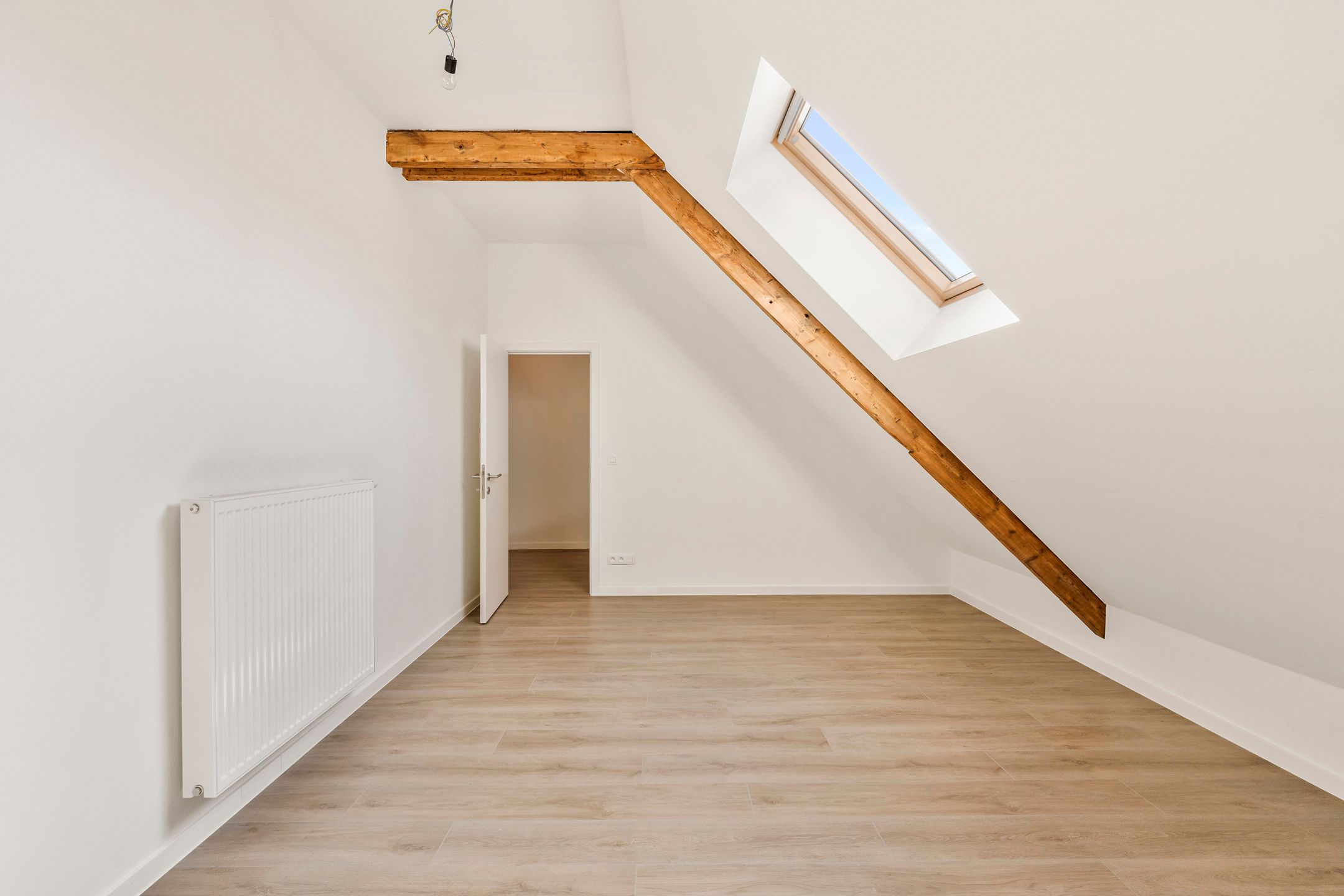 Mooi GERENOVEERDE WONING met 5 SLK en TERRAS + tuin. foto 15