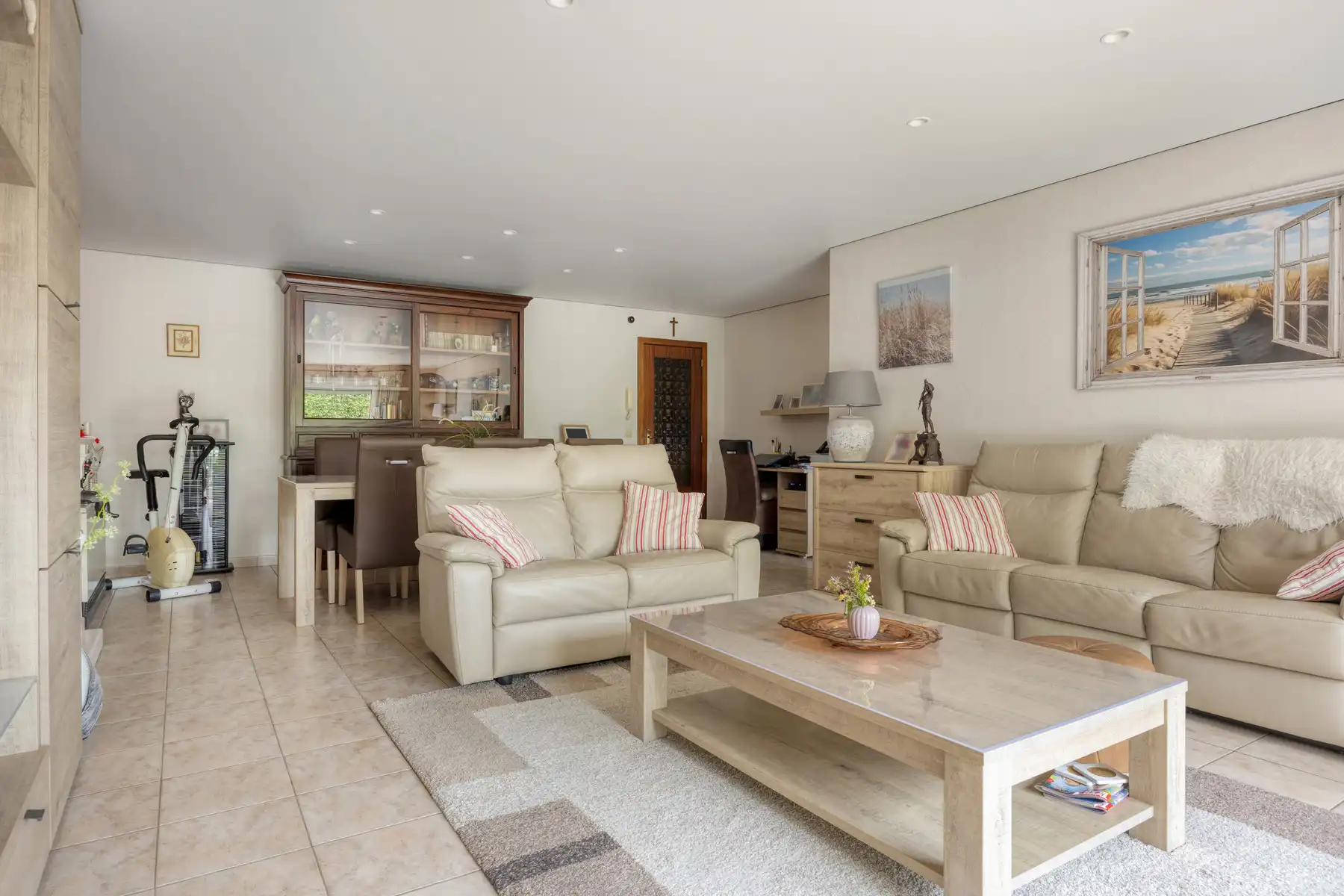 Gelijkvloers appartement met 2 kamers, terras en garage foto 3