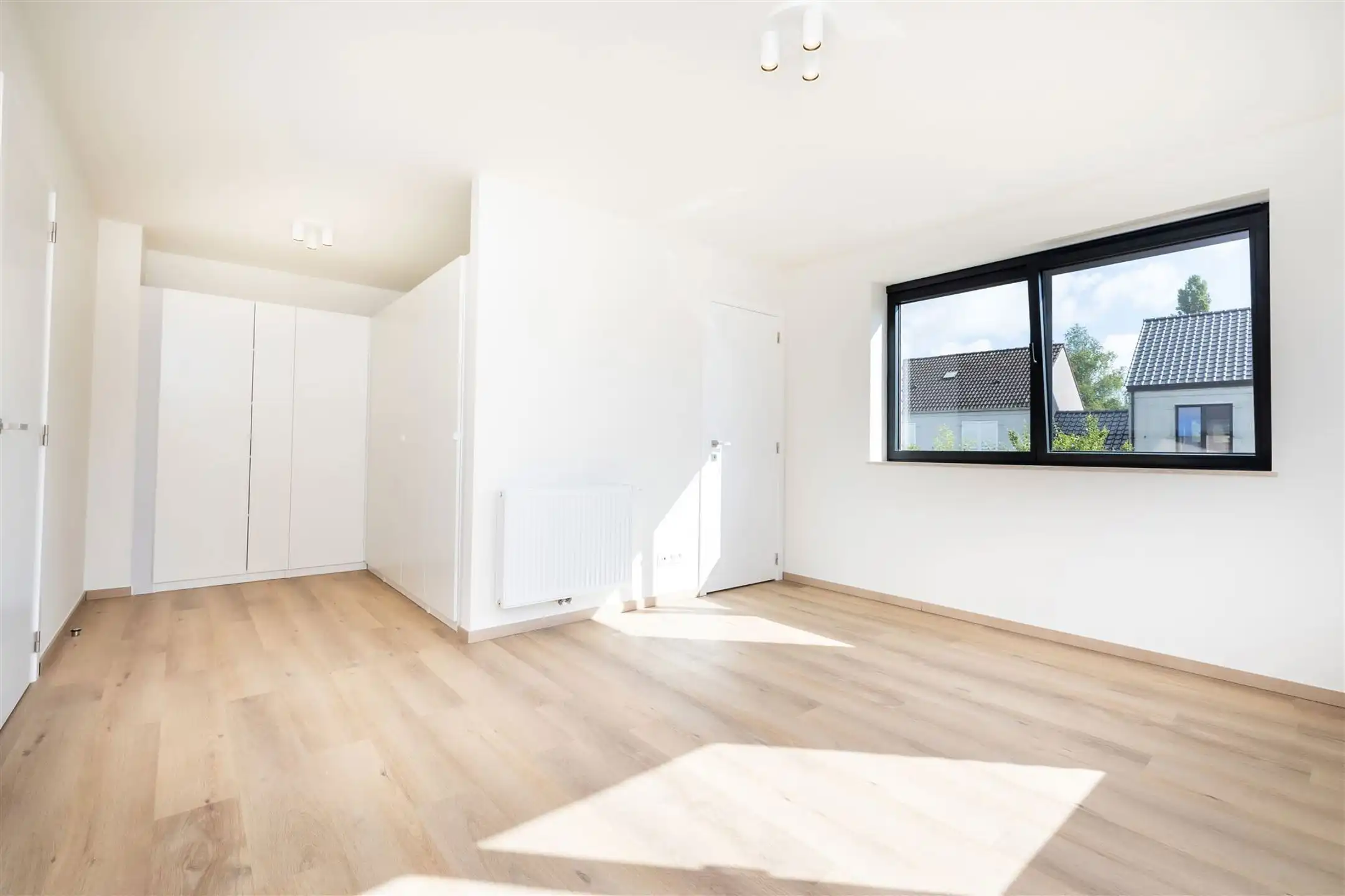 Nieuwe villa - 4 slaapkamers in een nieuwe woonwijk foto 11