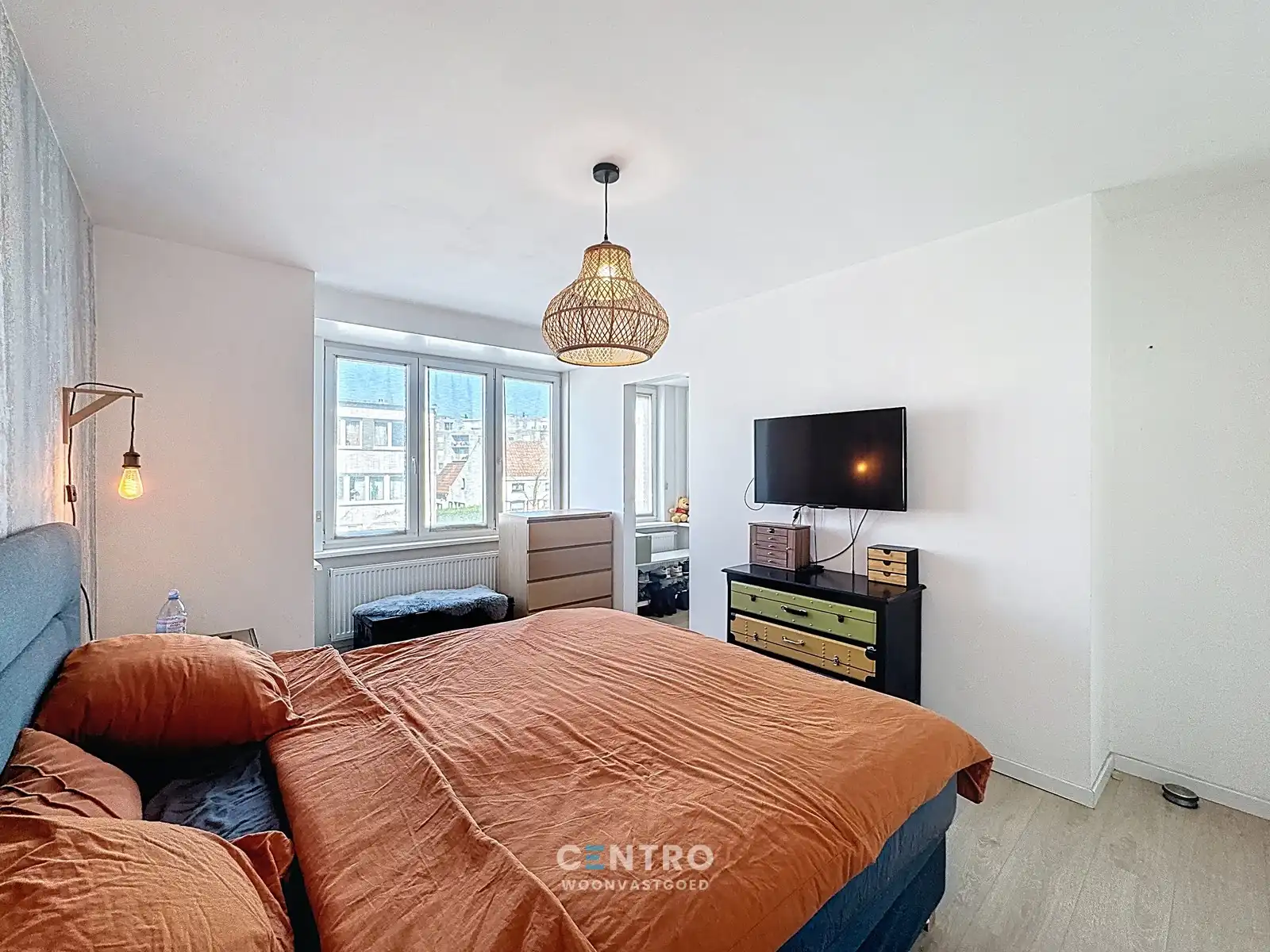 Recent (°2022) gerenoveerde woning met 4 slpks én ZUIDgerichte tuin! foto 17