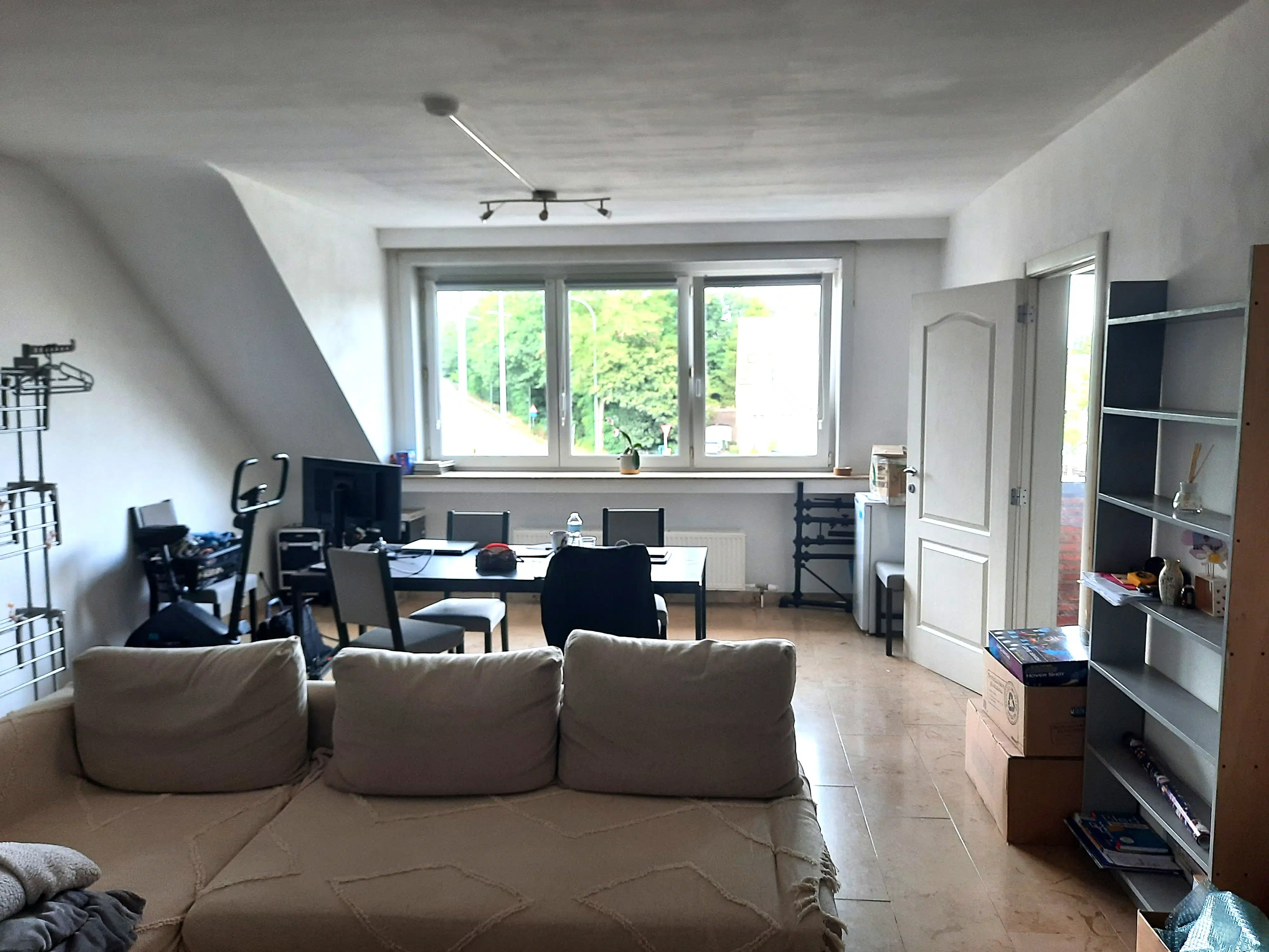 MEISE centrum: mooi 2spk appartement m balkon in klein gebouw foto {{pictureIndex}}