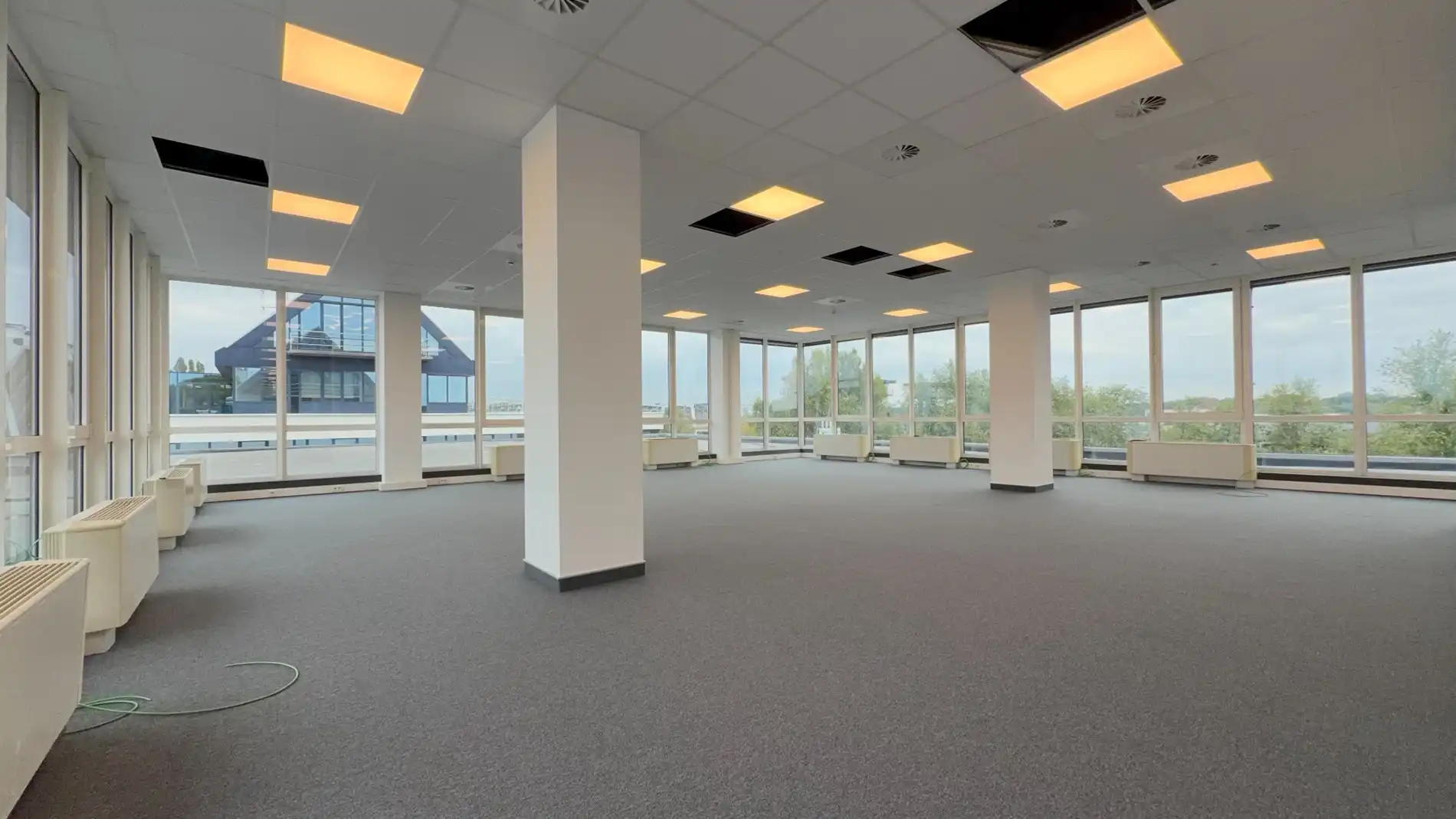 Kantoren te huur in Sluispark aan R4 in Merelbeke foto 4