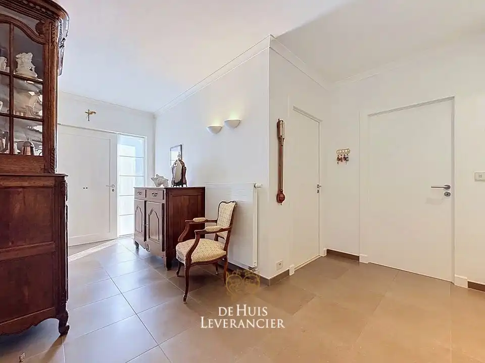 Kom levenslang genieten aan zee in deze instapklare gelijkvloerse villa op uitzonderlijke toplocatie in Oostduinkerke! foto 14