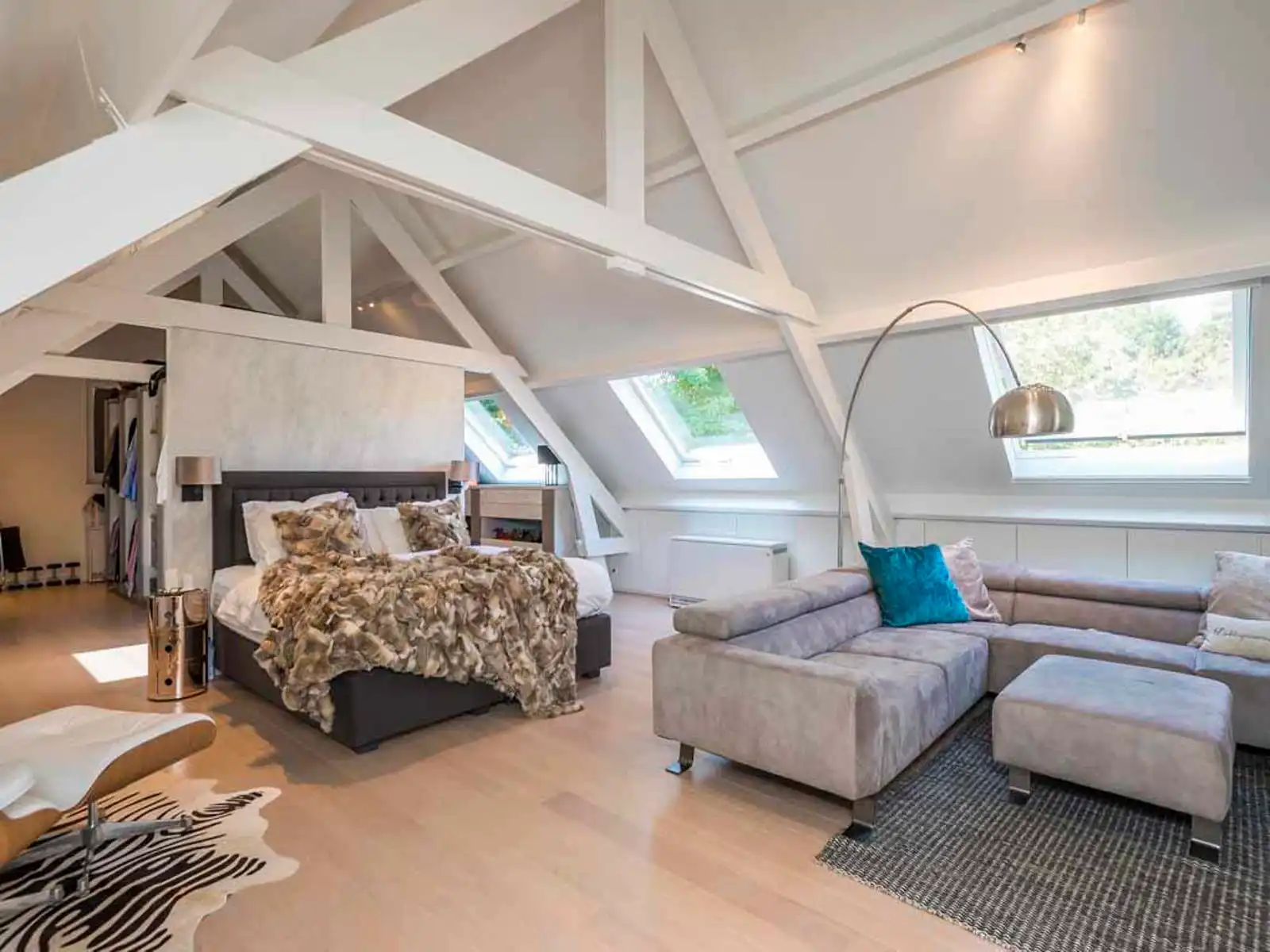 Luxueuze villa met zwembad met tal van mogelijkheden foto 25