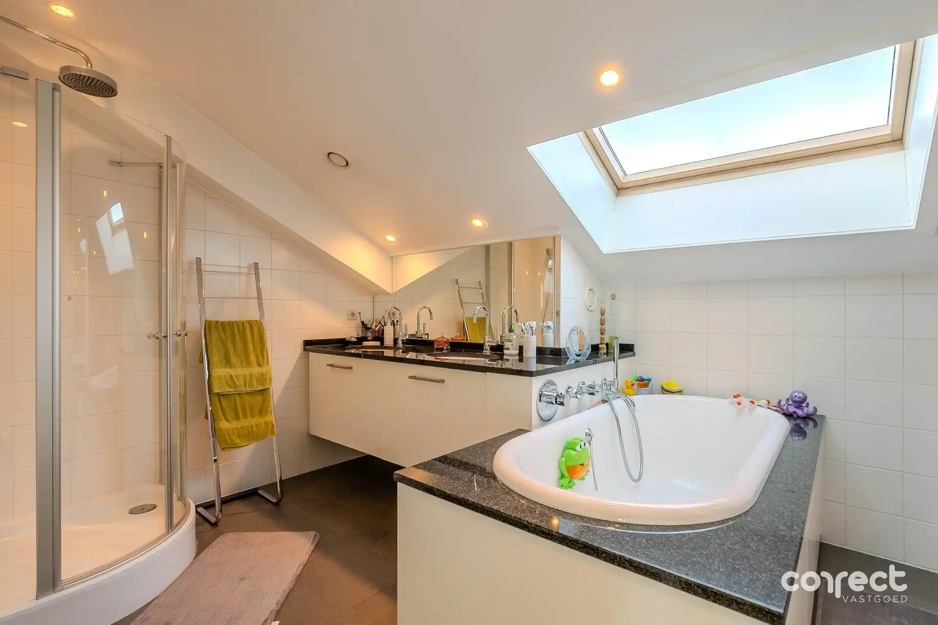 Exclusieve penthouse van 227 m² met 3 slaapkamers en 35 m² aan terrassen! foto 11