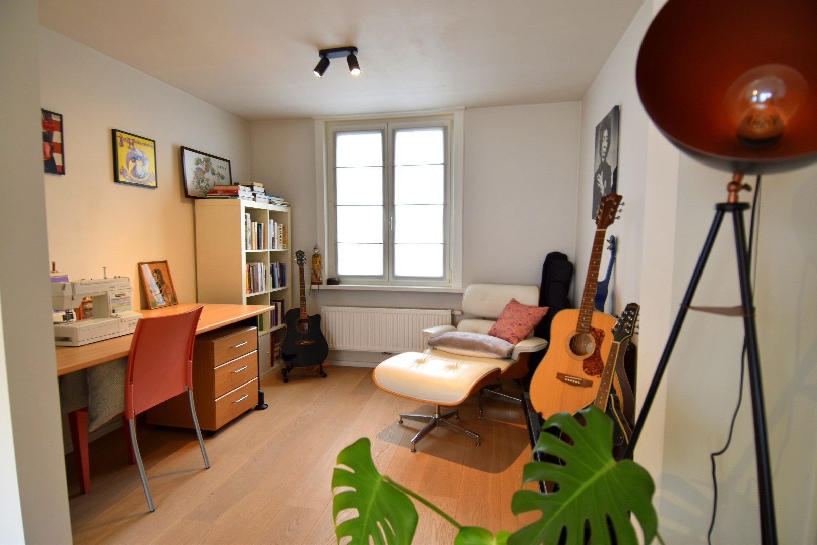 Alleenstaande woning met 3 slaapkamers, tuin én garage te koop in centrum-Kuurne foto 8