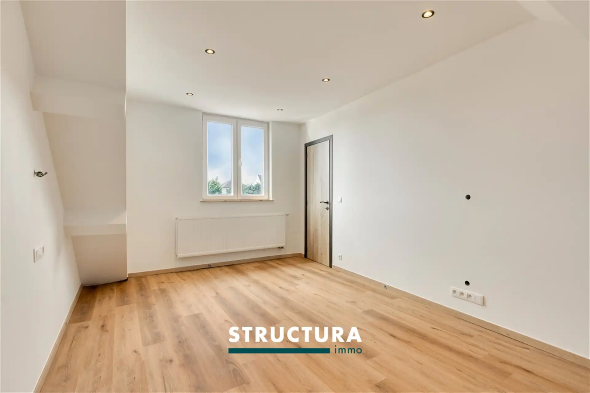 Instapklare gerenoveerde woning met zuidwestgerichte tuin foto 15