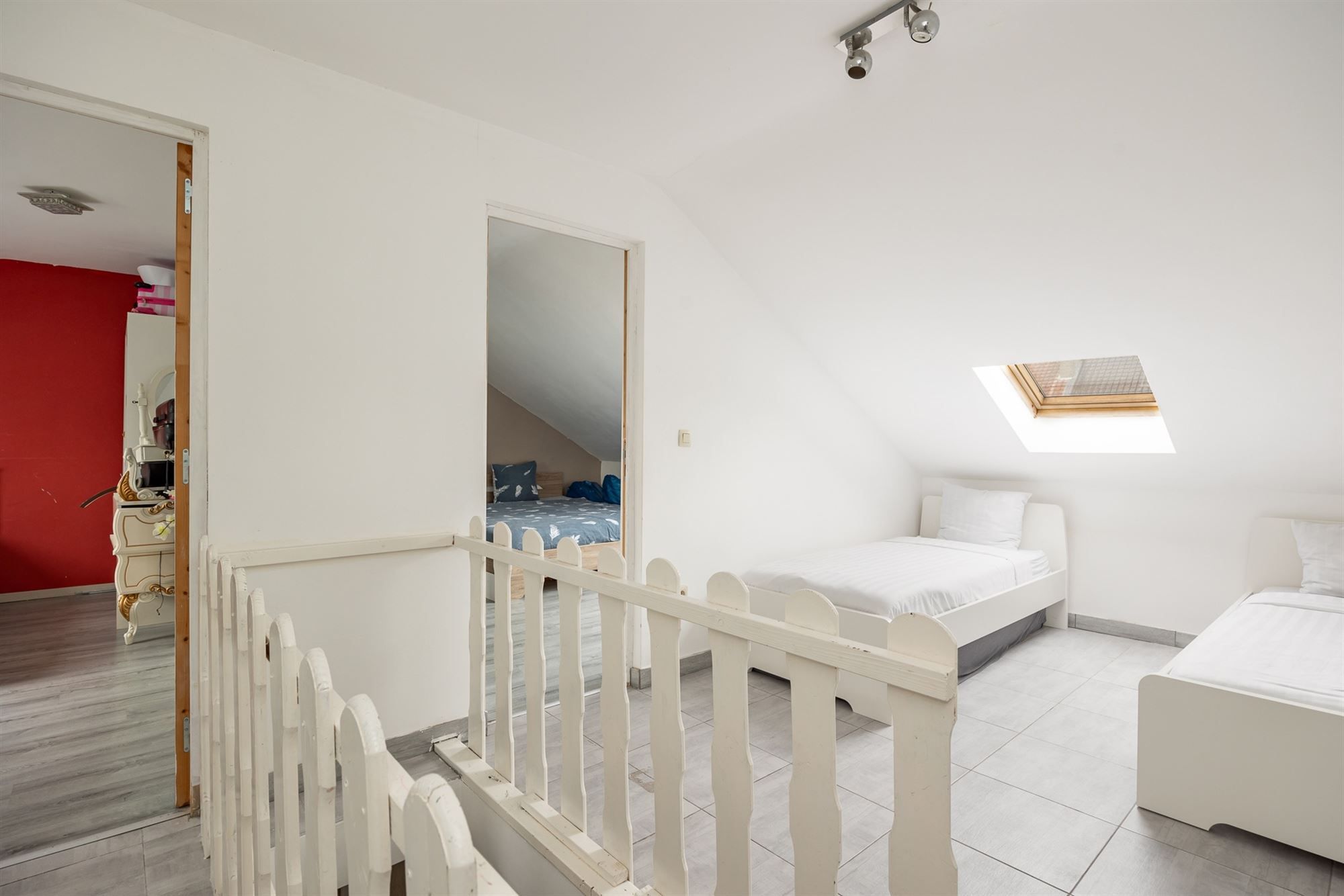 Instapklare woning met 6 slaapkamers en ruim aangelegde tuin foto 15