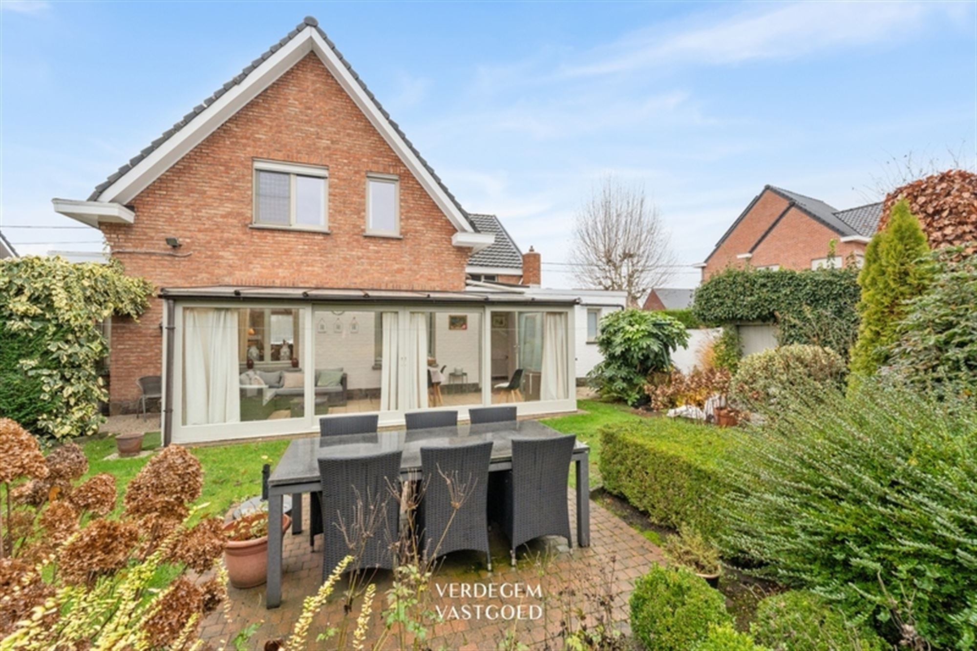 Karaktervolle woning met 3 slaapkamers, inpandige garage en tuin foto 19