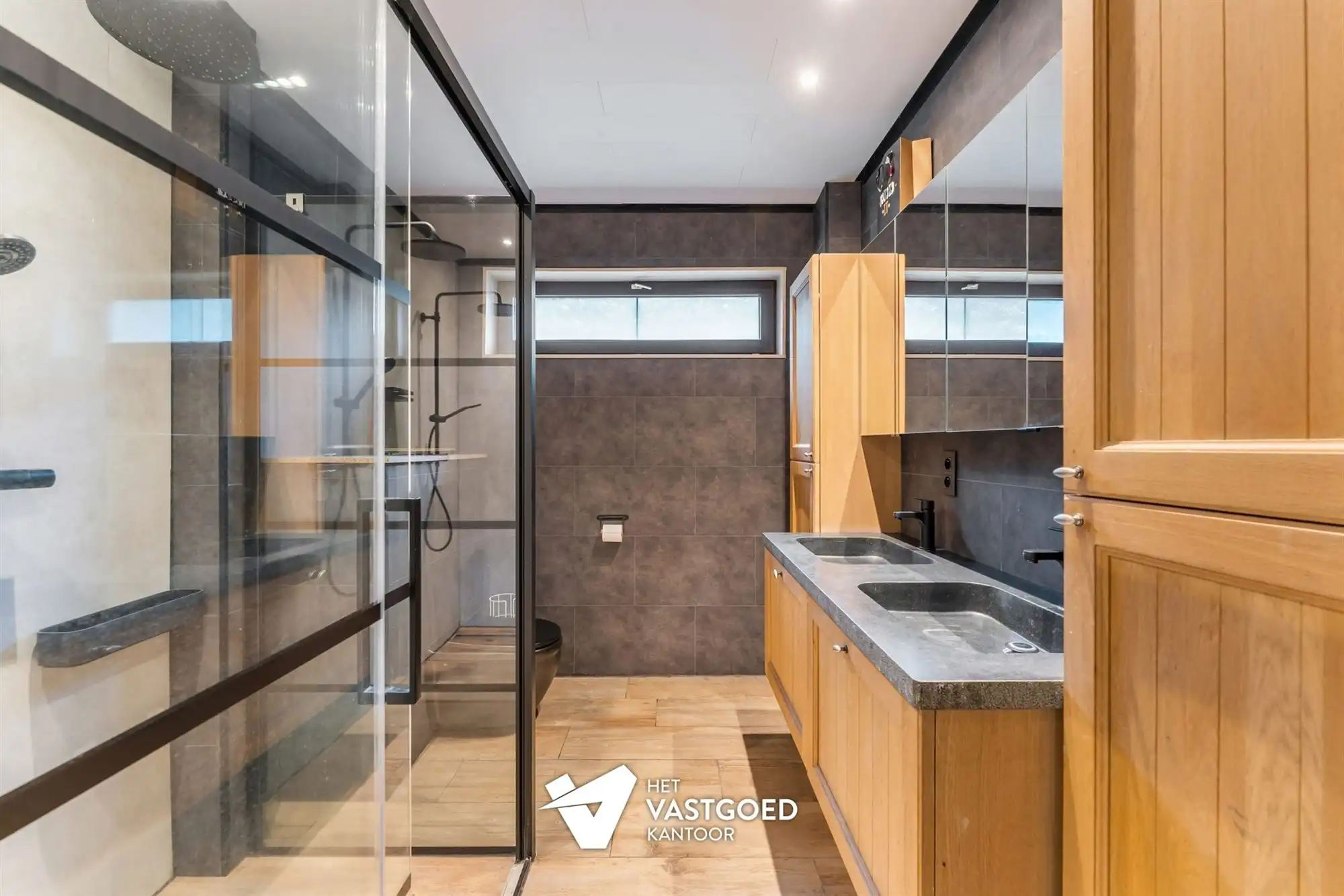 ZEER RUIME, ENERGIEZUINIGE WONING MET ENORM VEEL MOGELIJKHEDEN OP 5320M²! foto 17
