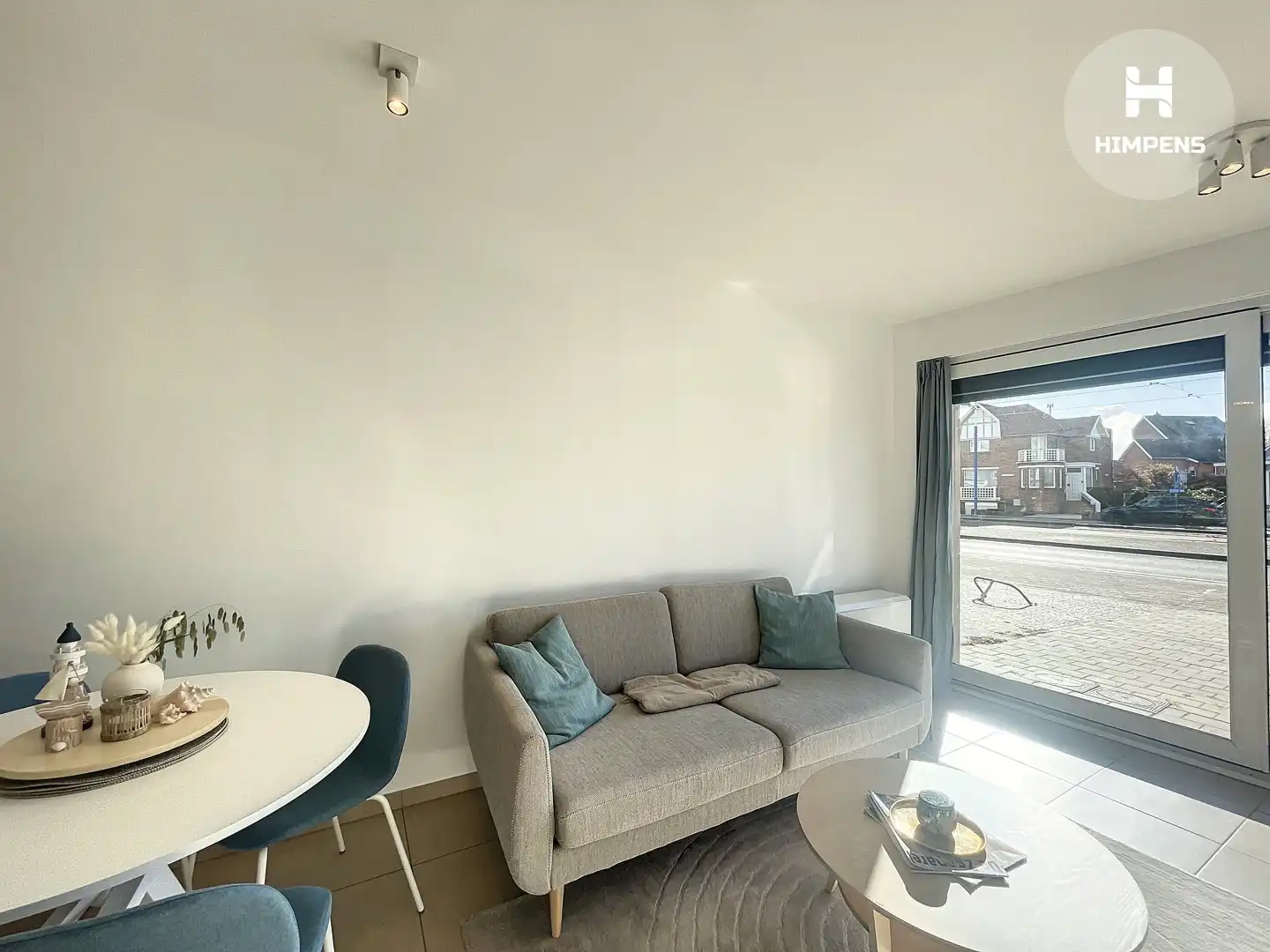 Instapklaar appartement met terras in Koksijde foto 2