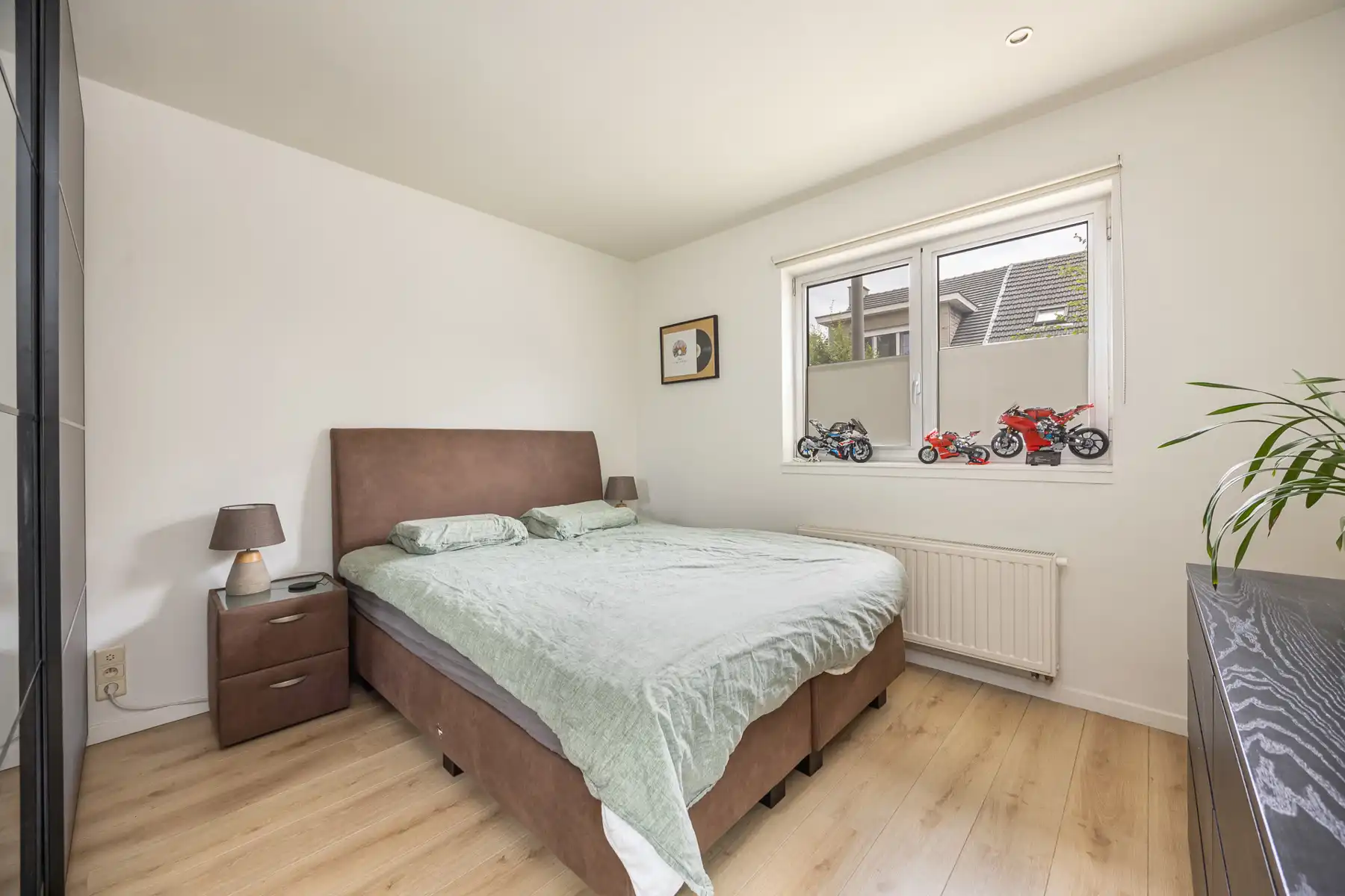 Duplex nabij centrum van Hoevenen – instapklaar & met garage foto 2