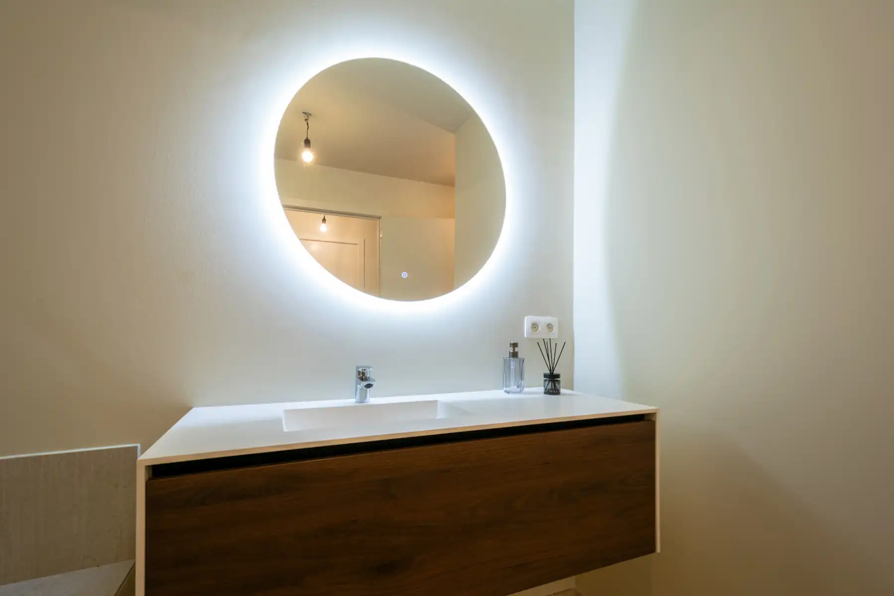 VOLLEDIG GERENOVEERD APPARTEMENT MET LIFT foto 8