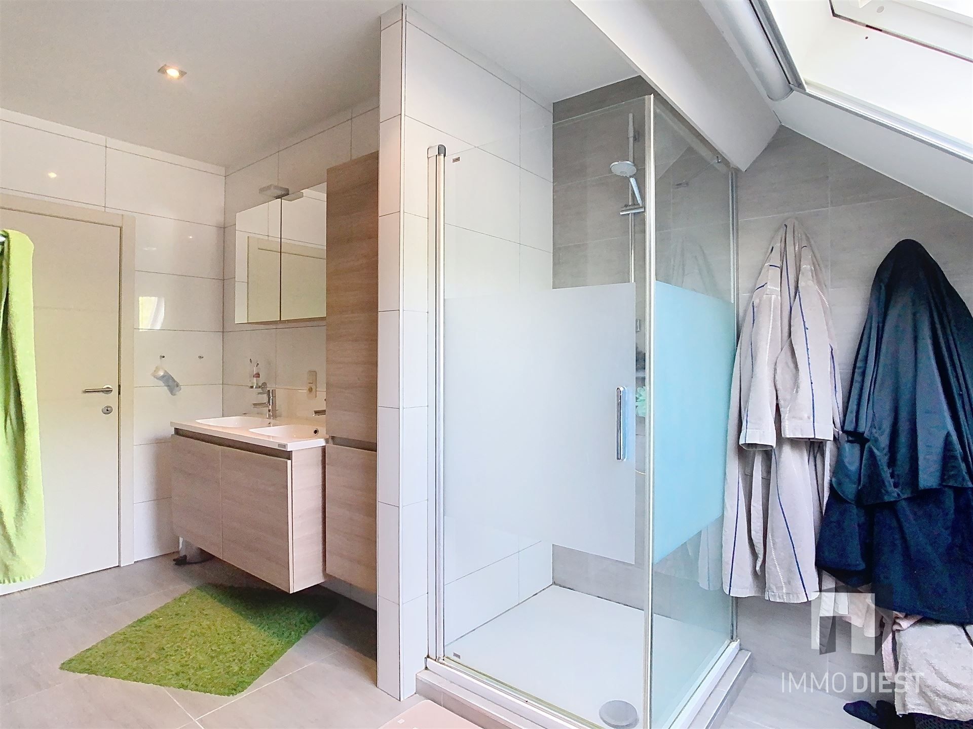 Brasserie - restaurant - feestzaal - privéwoonst foto 41